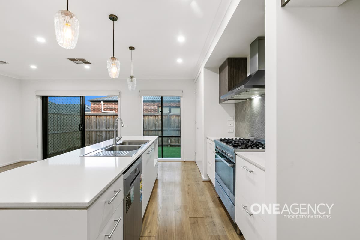7 Howard Road, Thornhill Park, Thornhill Park - Thumbnail 2