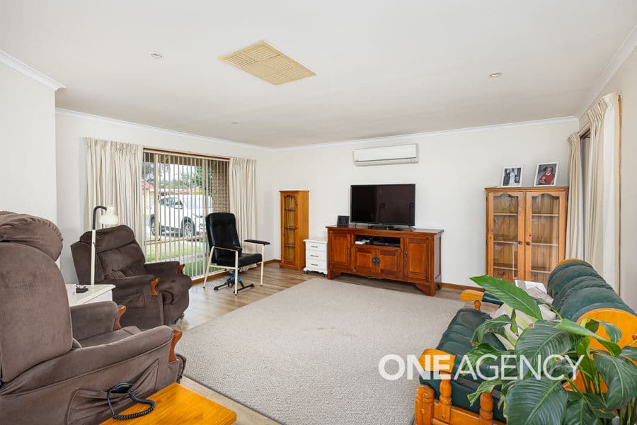 26 KIRRANG Avenue, Glenfield Park, Glenfield Park - Thumbnail 2