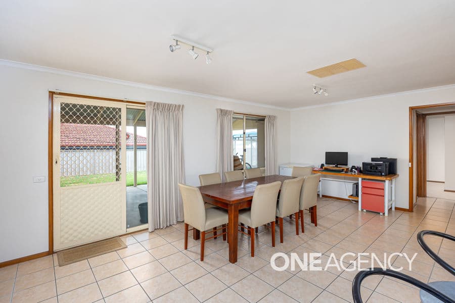 26 KIRRANG Avenue, Glenfield Park, Glenfield Park - Thumbnail 3