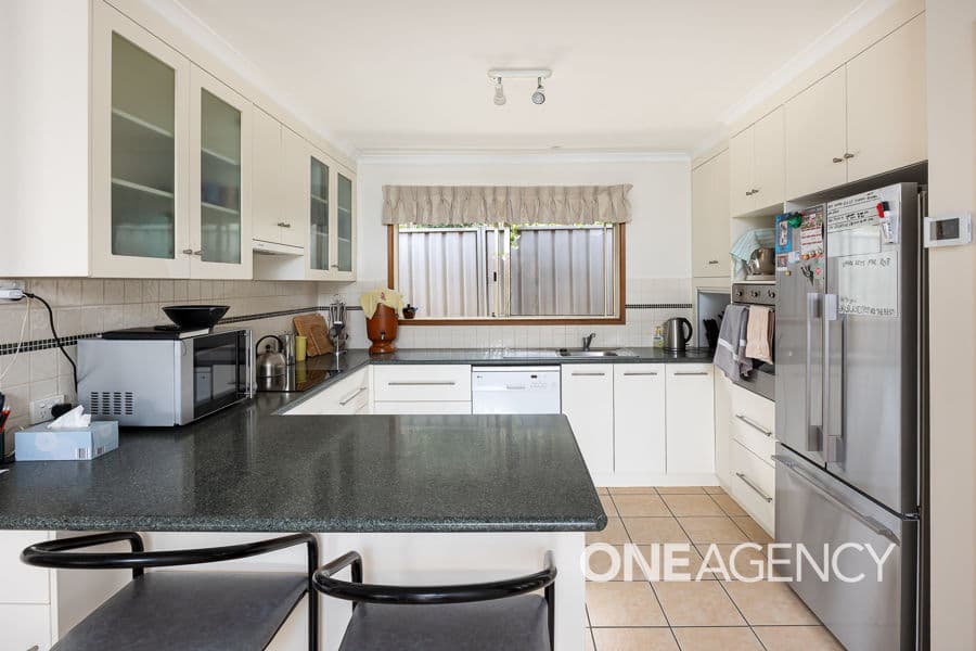 26 KIRRANG Avenue, Glenfield Park, Glenfield Park - Thumbnail 4