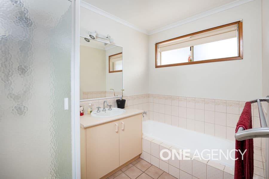 26 KIRRANG Avenue, Glenfield Park, Glenfield Park - Thumbnail 8