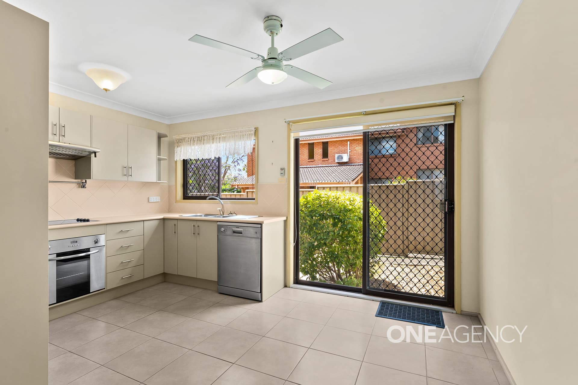 3/6 Campbell Place, Nowra, Nowra - Thumbnail 4