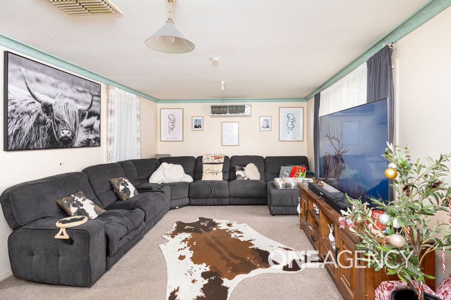 32 YENTOO Drive, Glenfield Park, Glenfield Park - Thumbnail 2