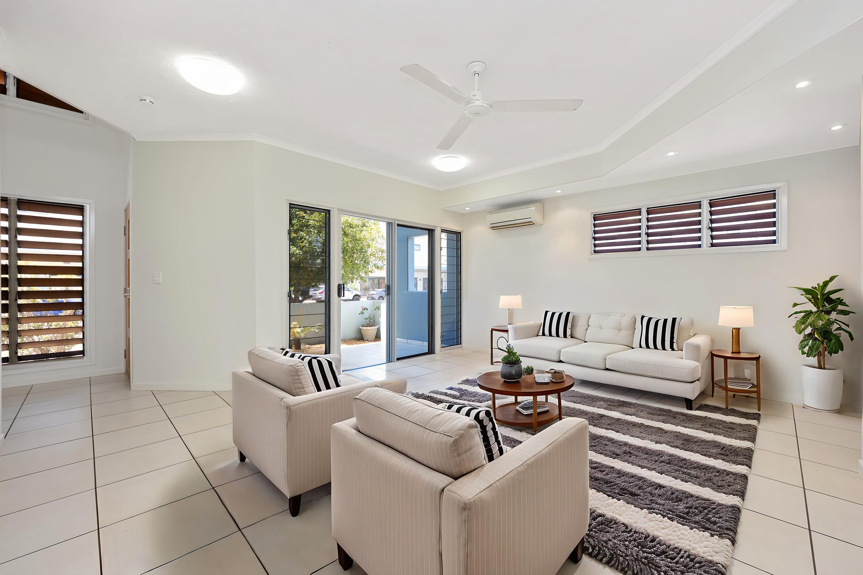 235 Riverside Boulevard, Douglas, Douglas - Thumbnail 3