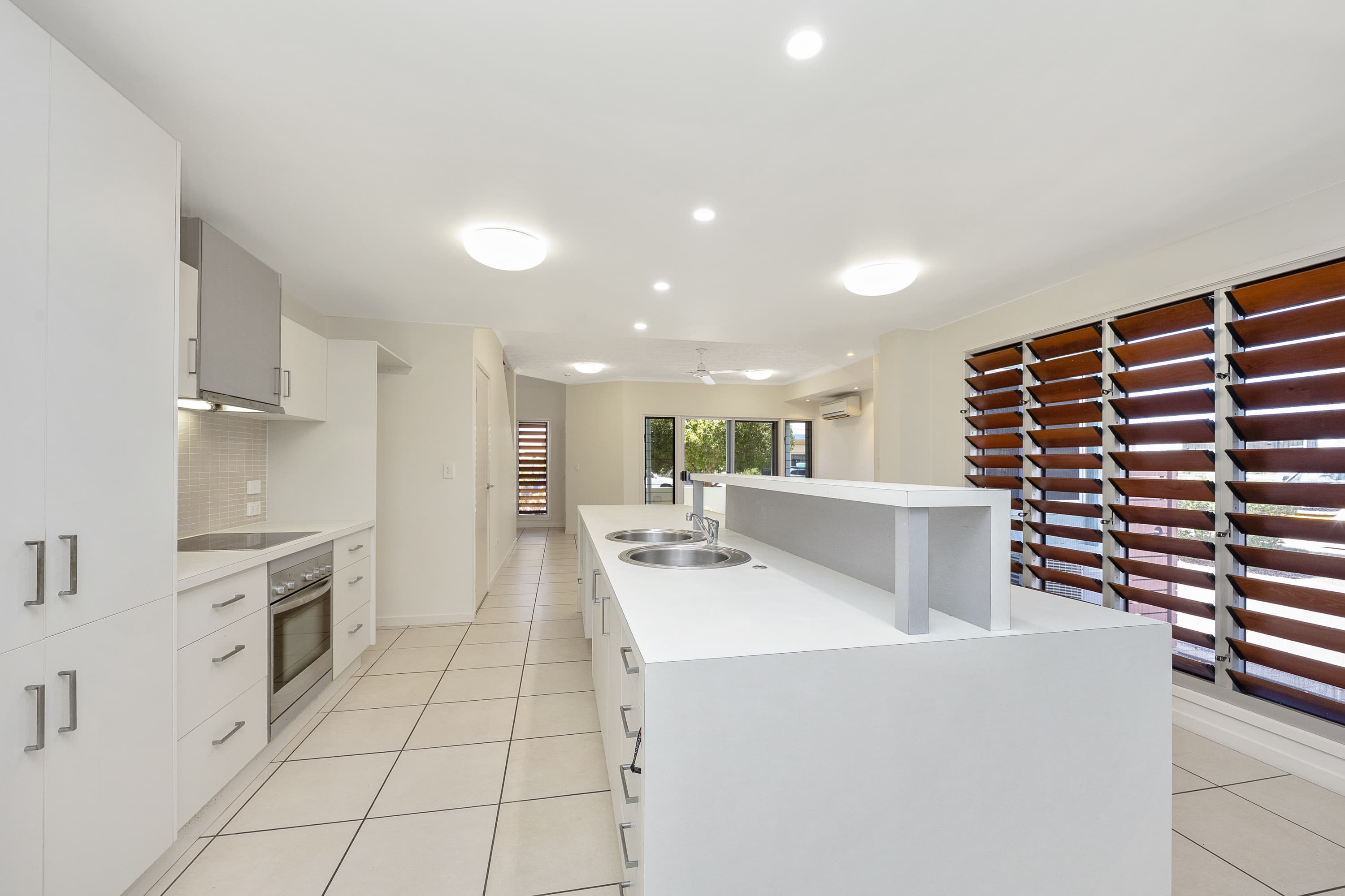 235 Riverside Boulevard, Douglas, Douglas - Thumbnail 6