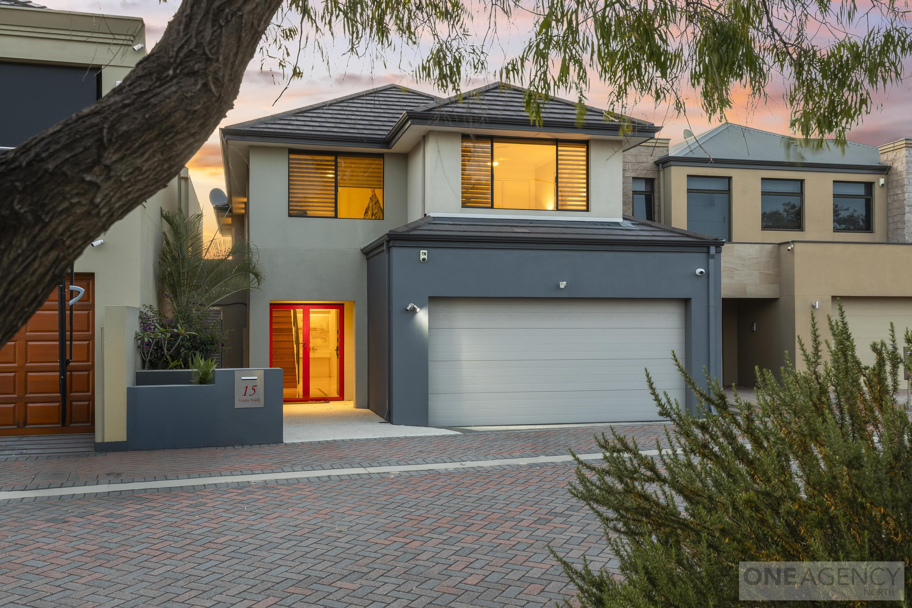 15 Vestia Walk, Stirling, Stirling - Thumbnail 2