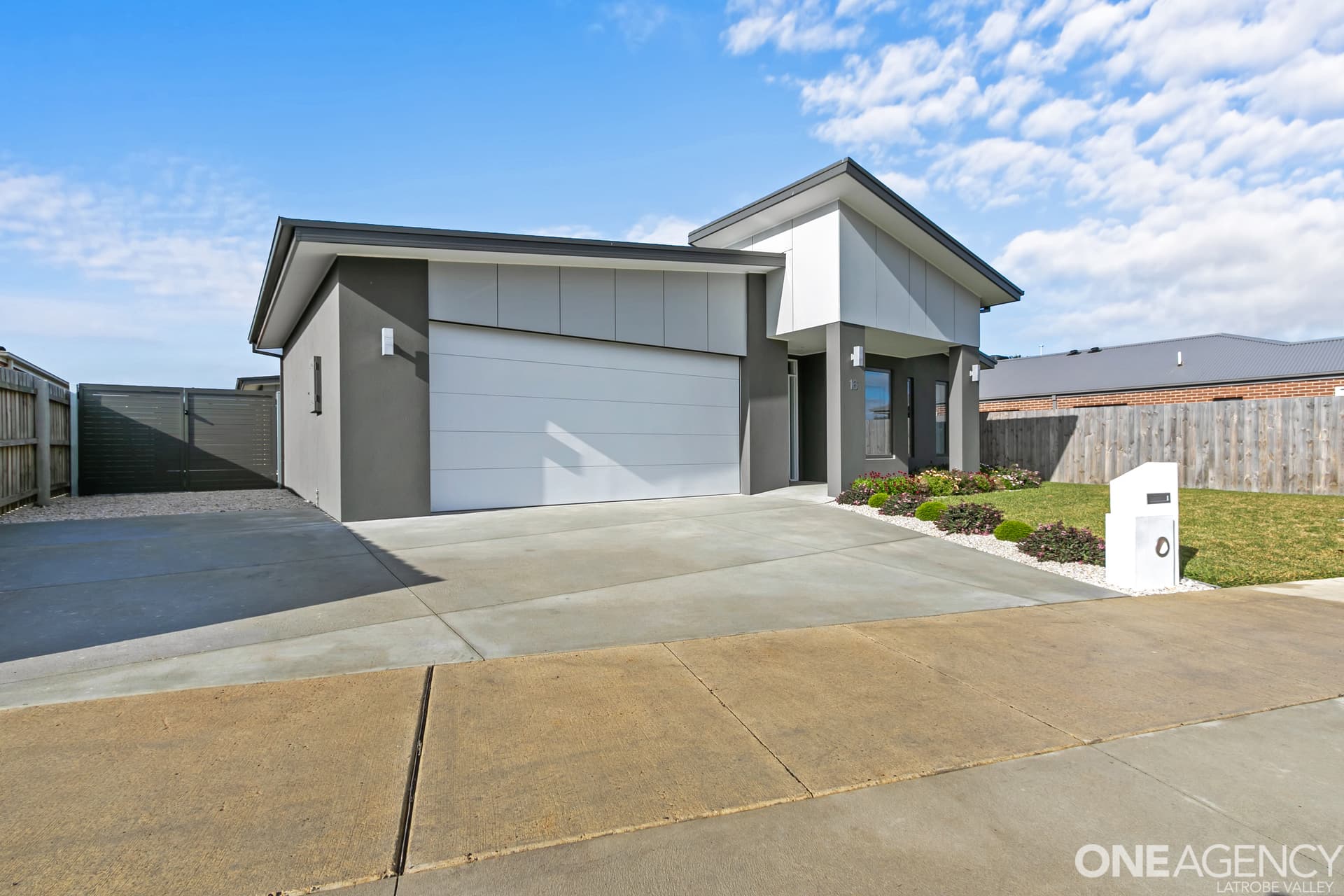16 Parkview Boulevard, Morwell, Morwell - Image 1