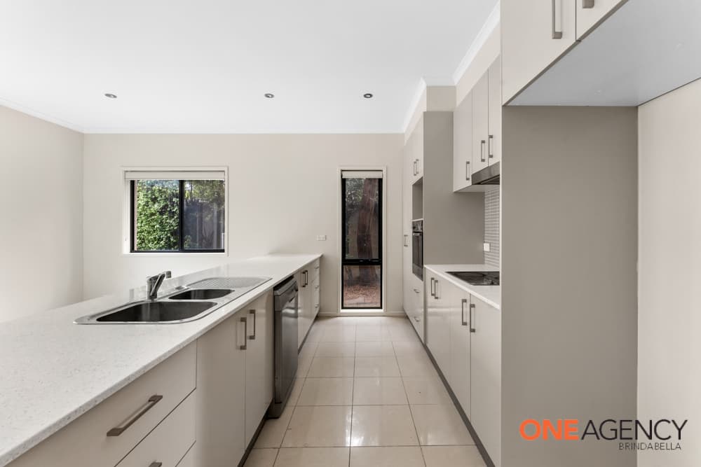 83 Katoomba Street, Harrison, Harrison - Image 1