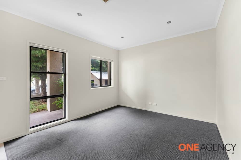 83 Katoomba Street, Harrison, Harrison - Thumbnail 2
