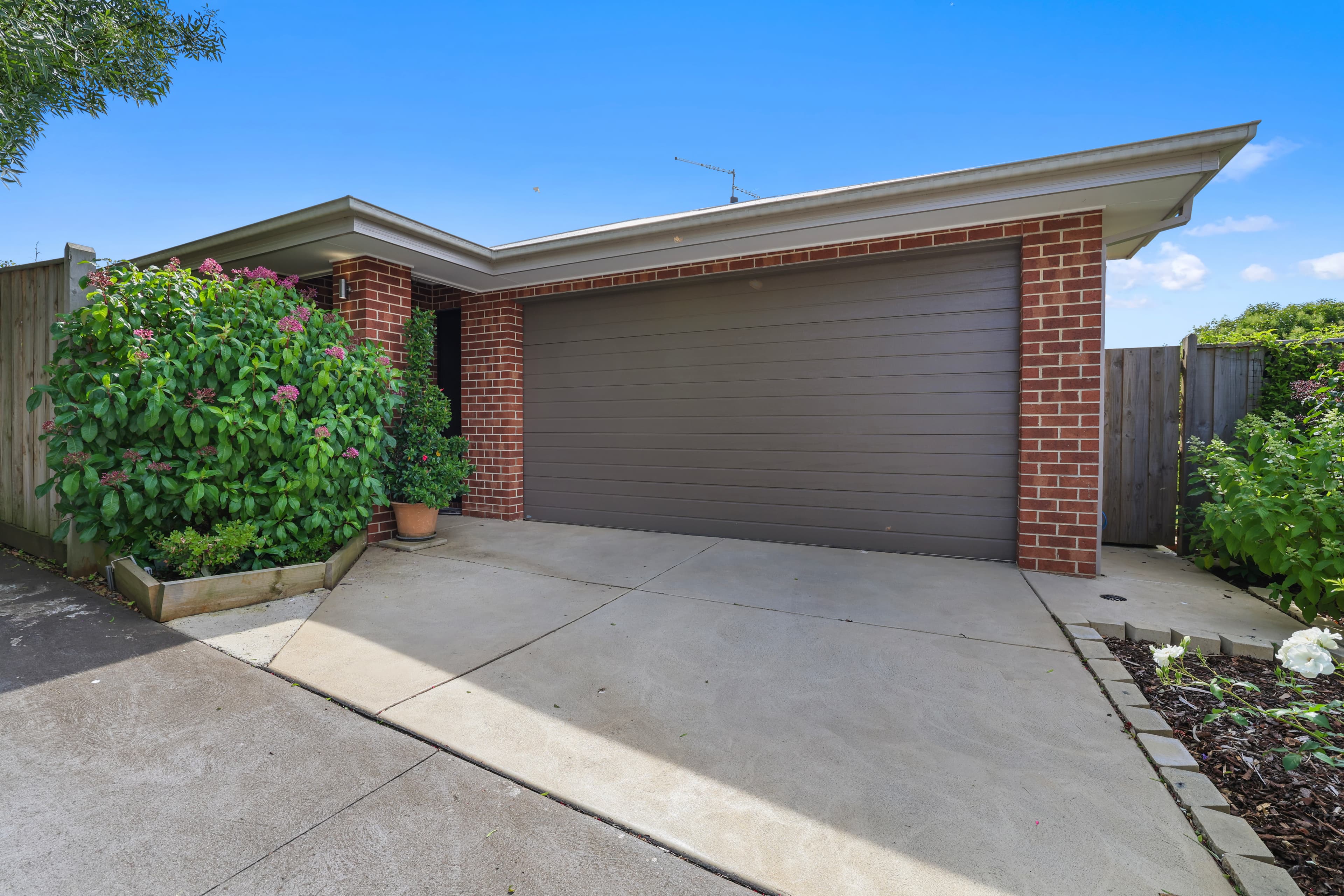 2/26 Albert Road, Drouin, Drouin - Thumbnail 2
