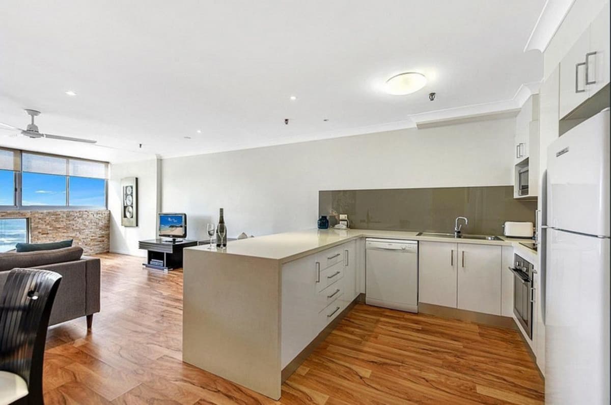 52/114 ESPLANADE, Surfers Paradise, Surfers Paradise - Thumbnail 4