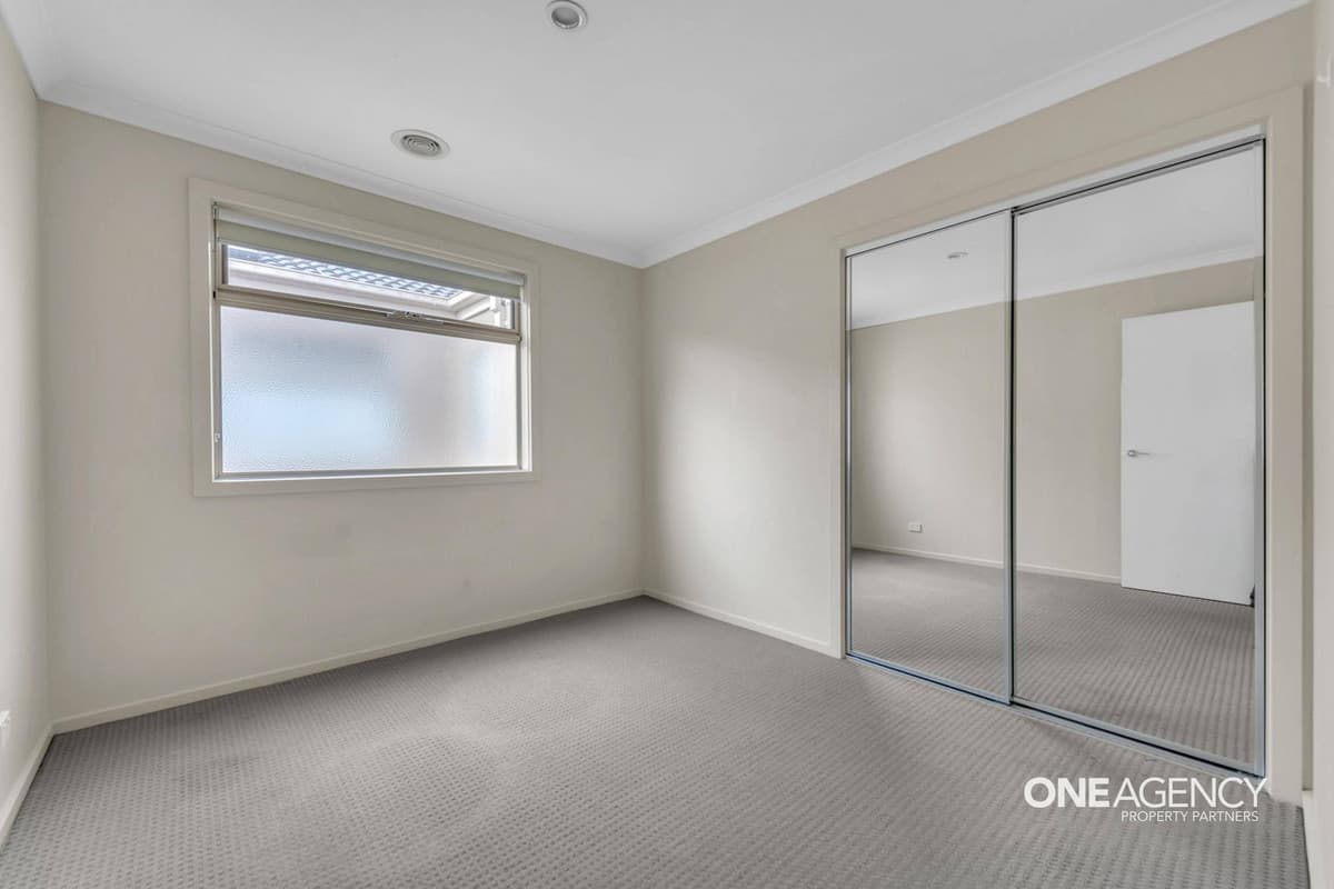 32 Featherbrook Drive, Point Cook, Point Cook - Thumbnail 8