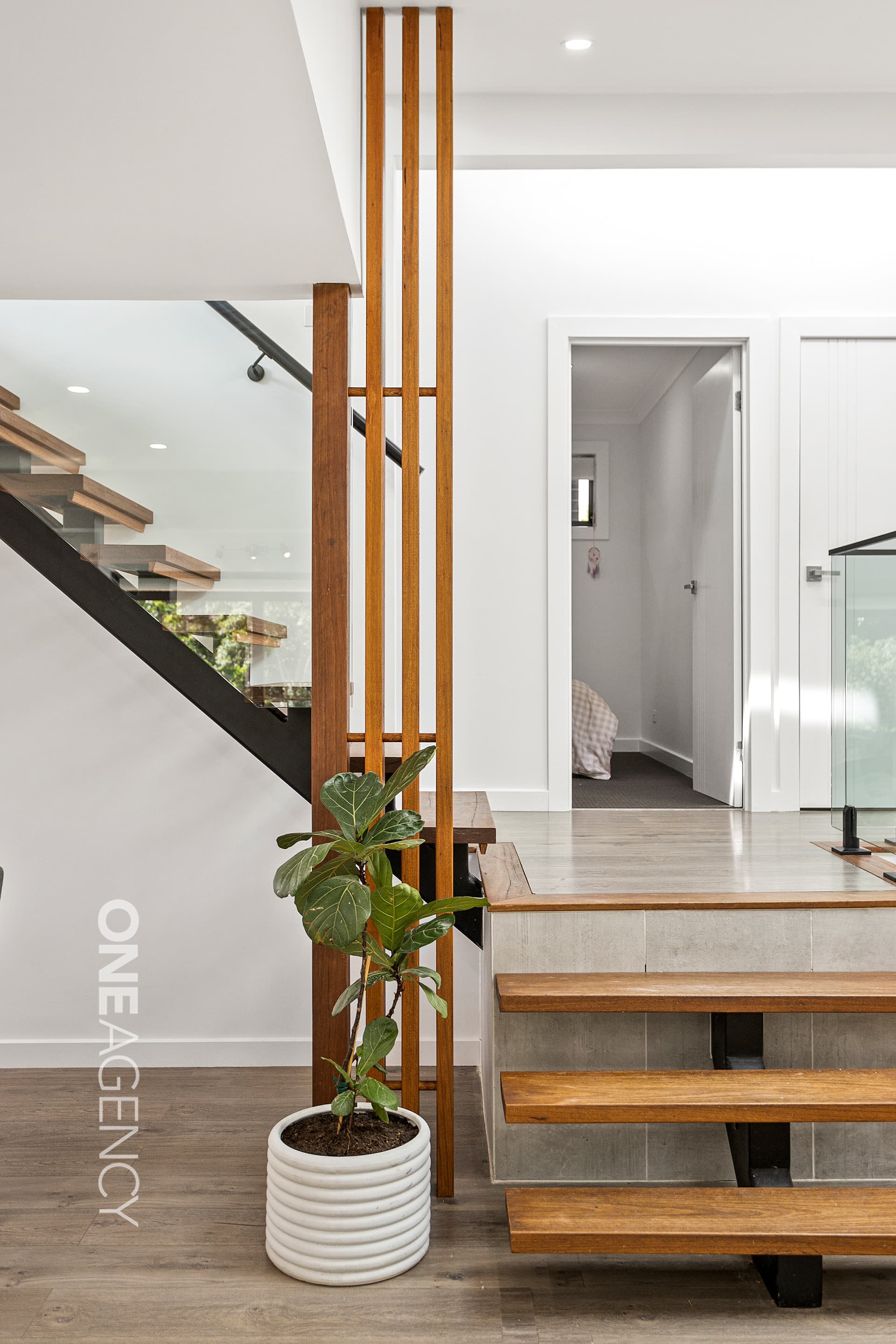 14 Telopea Place, Cordeaux Heights, Cordeaux Heights - Thumbnail 2