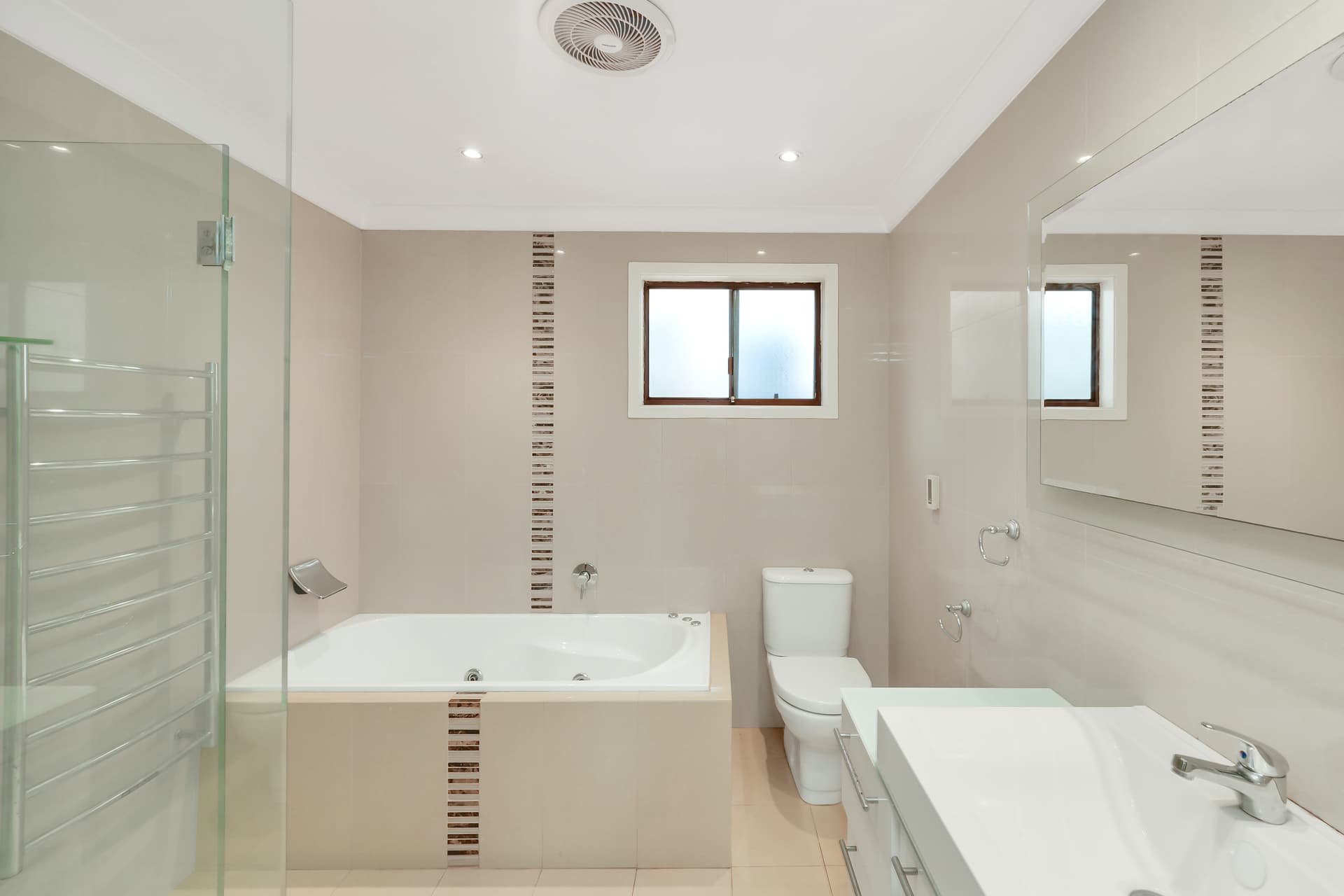 3 Plateau Road, North Gosford, NSW 2250, North Gosford - Thumbnail 6