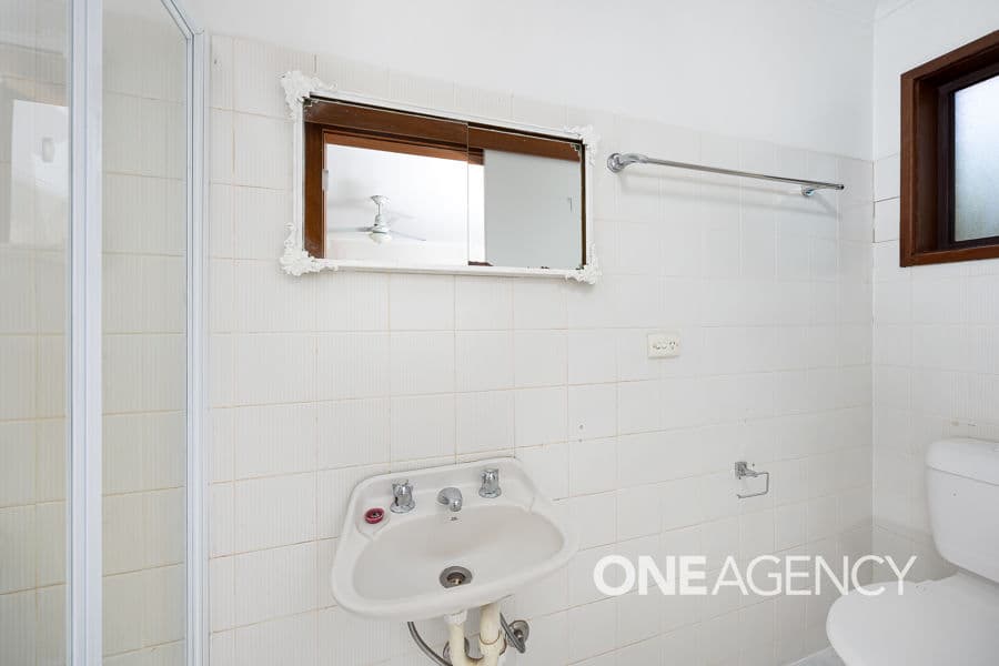2 MELKIN Avenue, Glenfield Park, Glenfield Park - Thumbnail 6