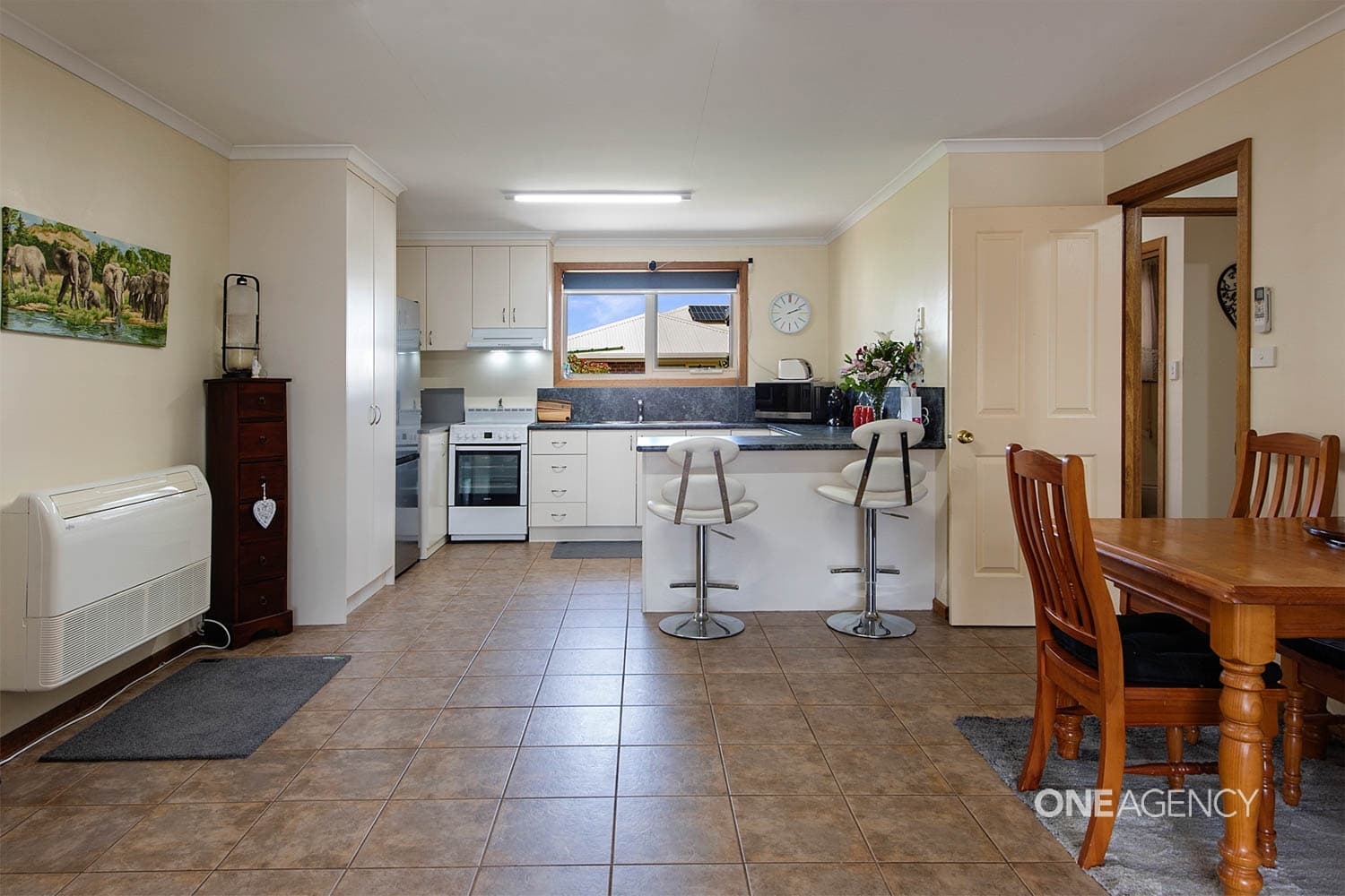 35 Barnard Crescent, Shorewell Park, Shorewell Park - Thumbnail 6