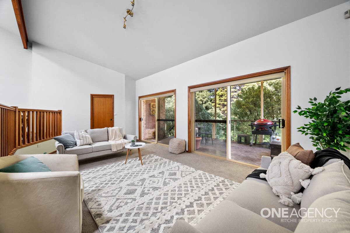 10 Gazania Street, Faulconbridge, Faulconbridge - Thumbnail 2