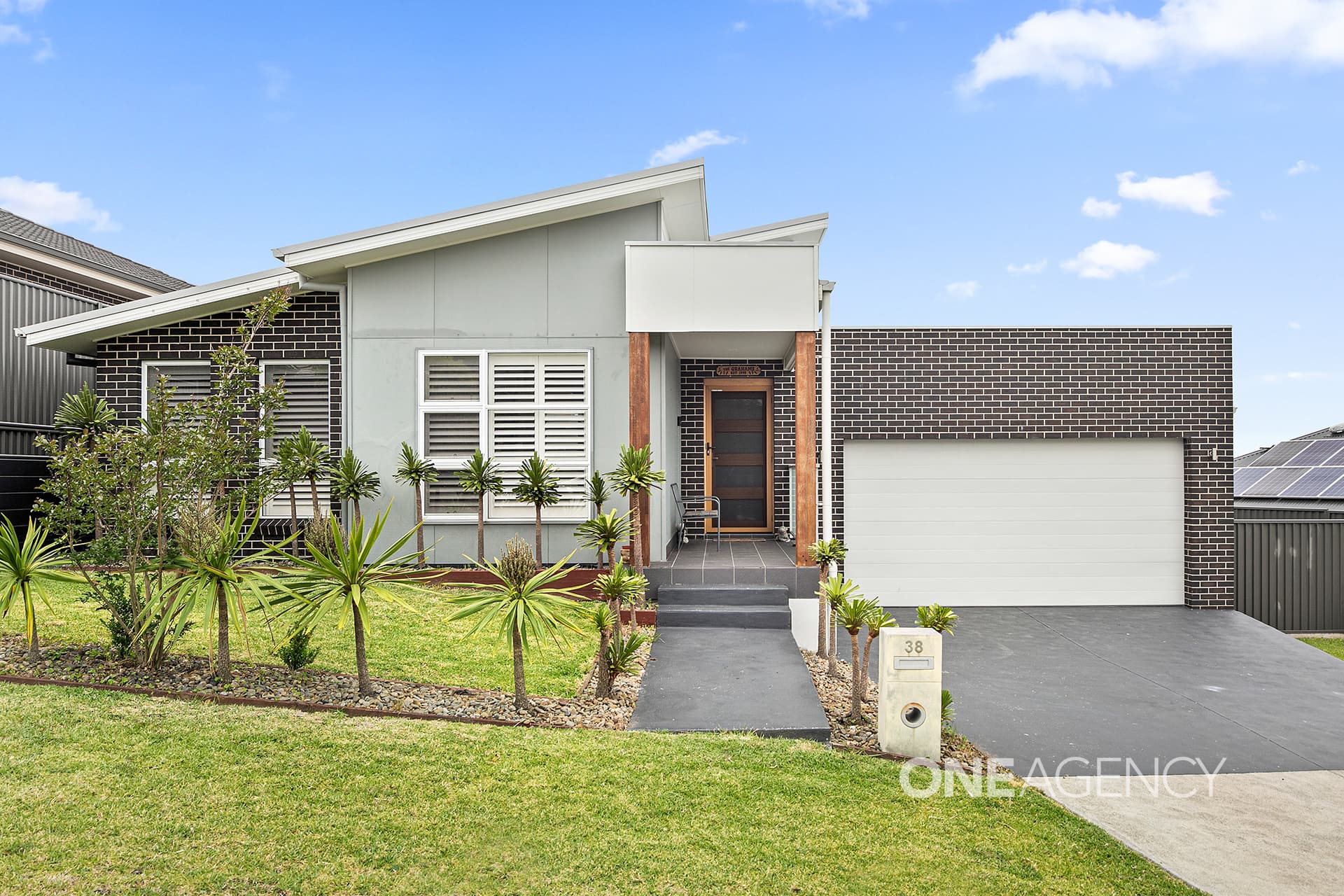 38 Flannery Drive, Calderwood, Calderwood - Image 1