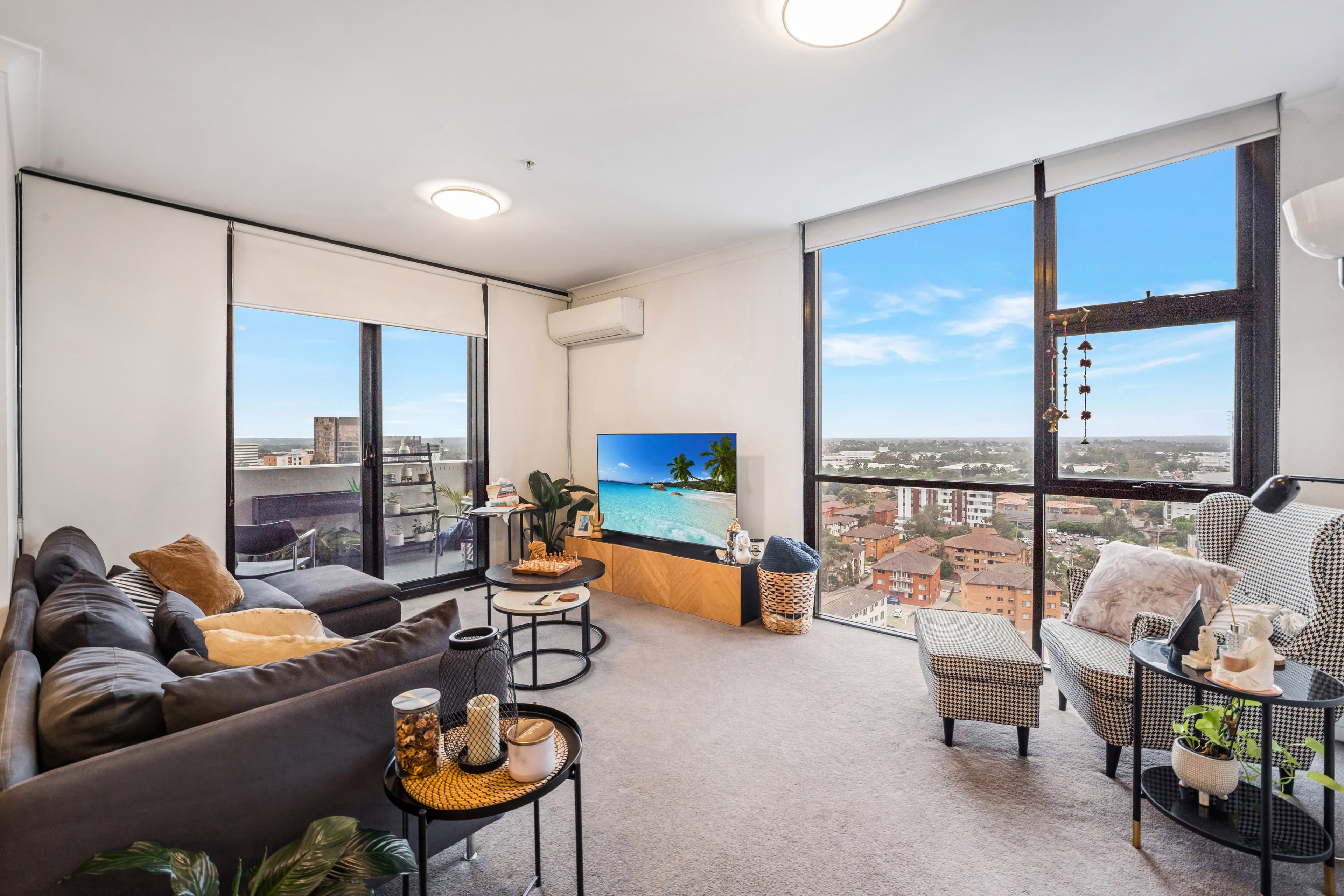 1307/420 Macquarie Street, Liverpool, Liverpool - Thumbnail 4