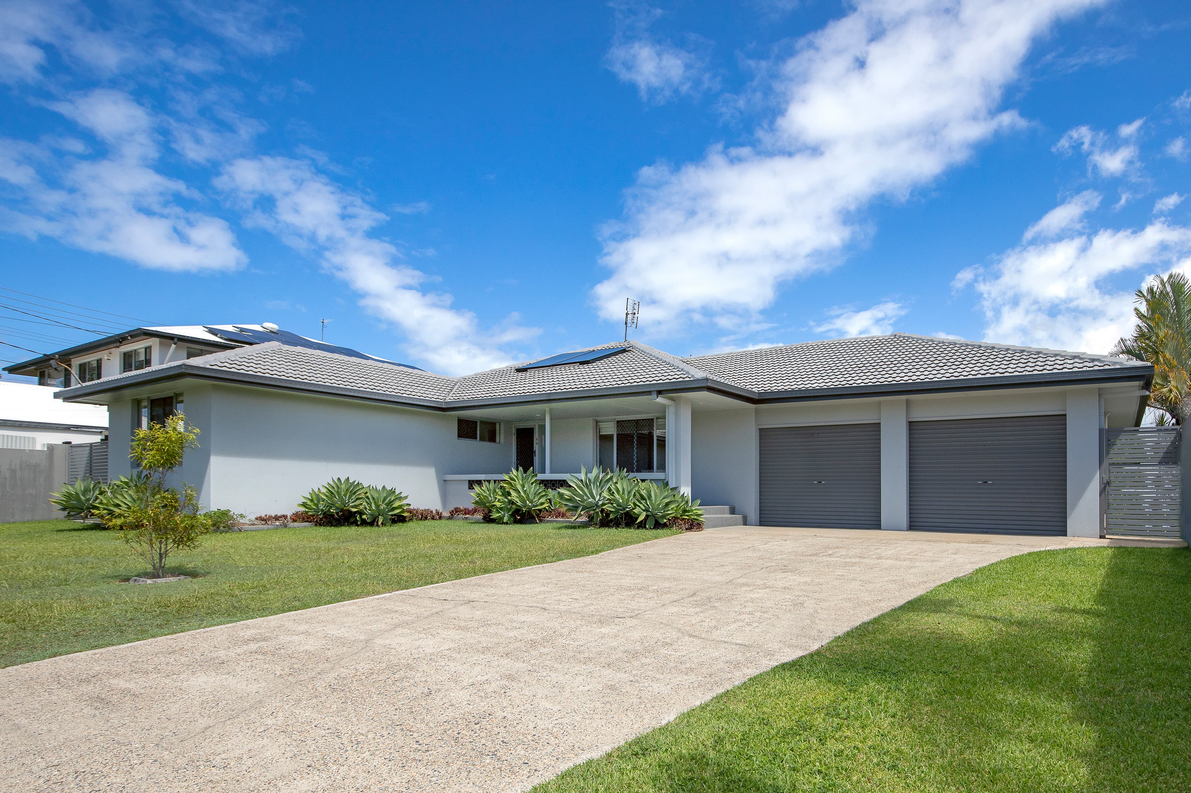 39 Bluejay Street, Burleigh Waters, Burleigh Waters - Image 1