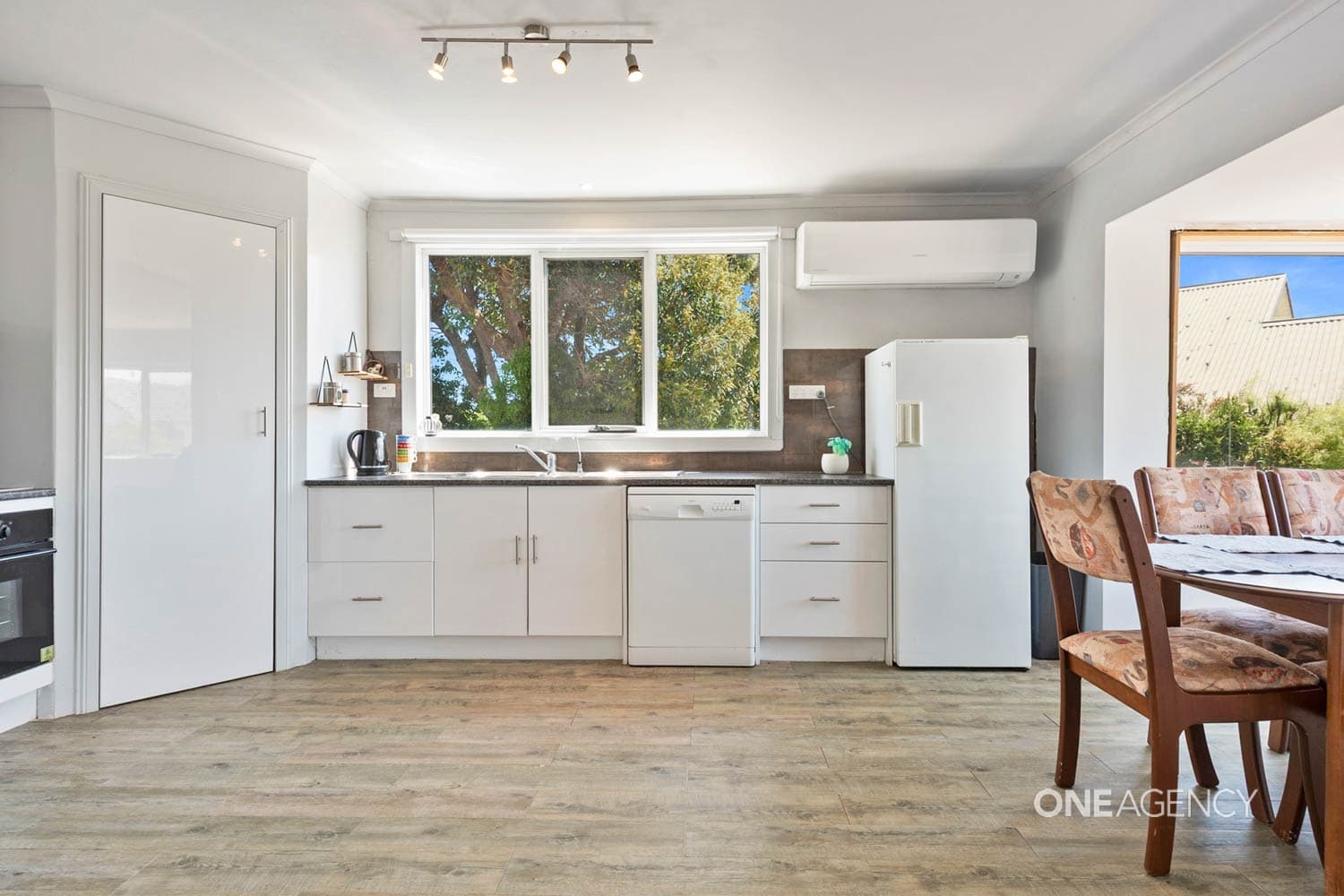 13 Ashwater Crescent, Penguin, Penguin - Thumbnail 6