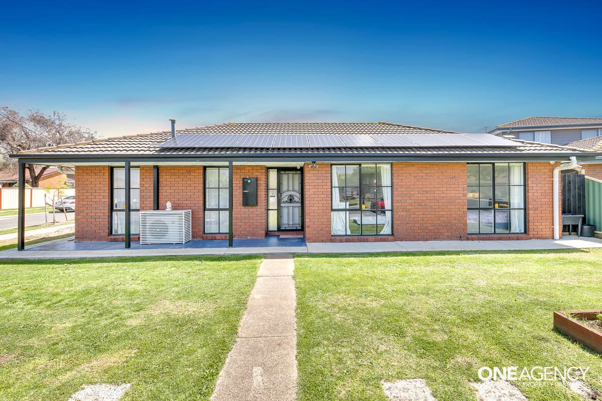 42 Mount Eagle Way, Wyndham Vale, Wyndham Vale - Image 1