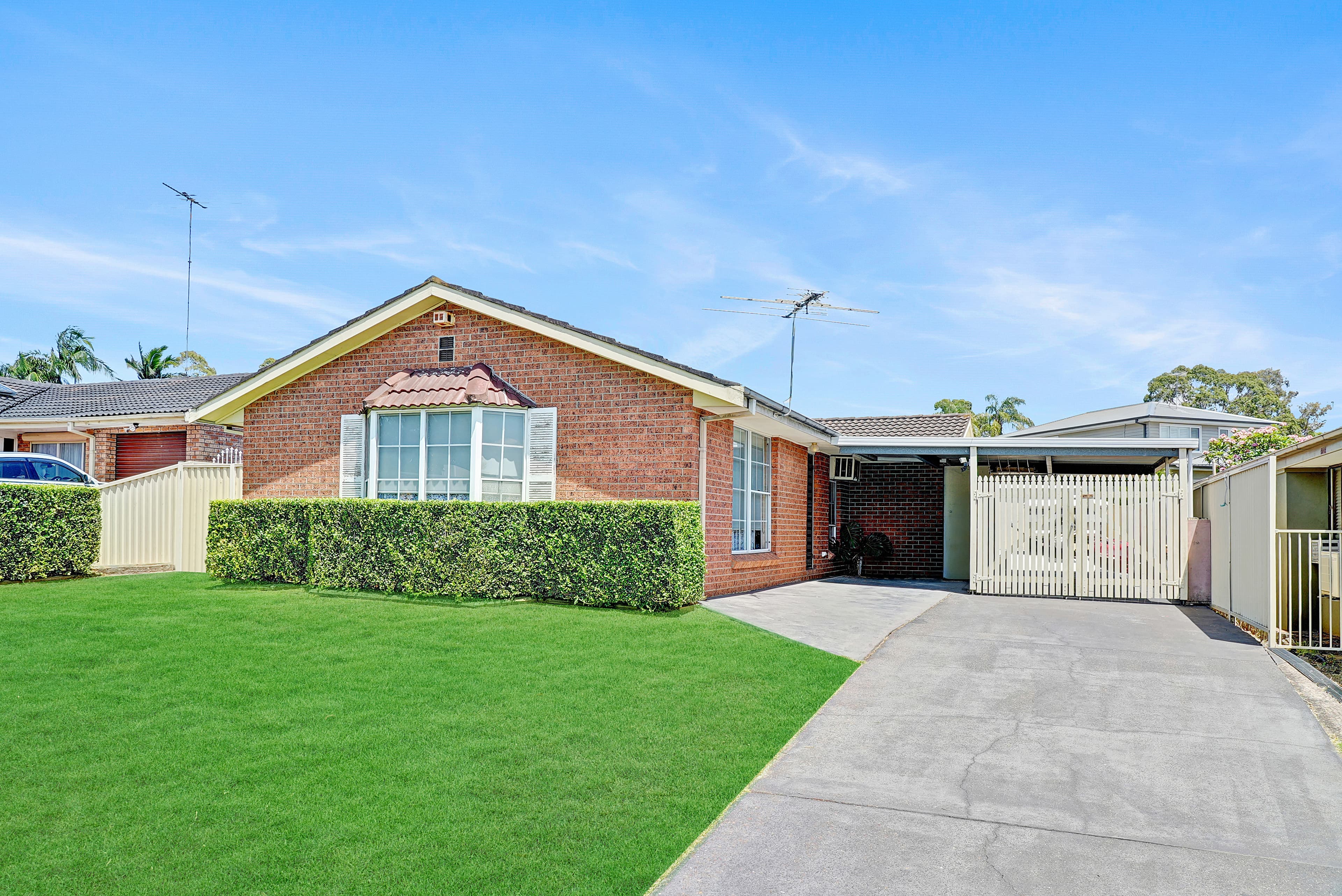 219 McFarlane Drive, Minchinbury, Minchinbury - Thumbnail 2