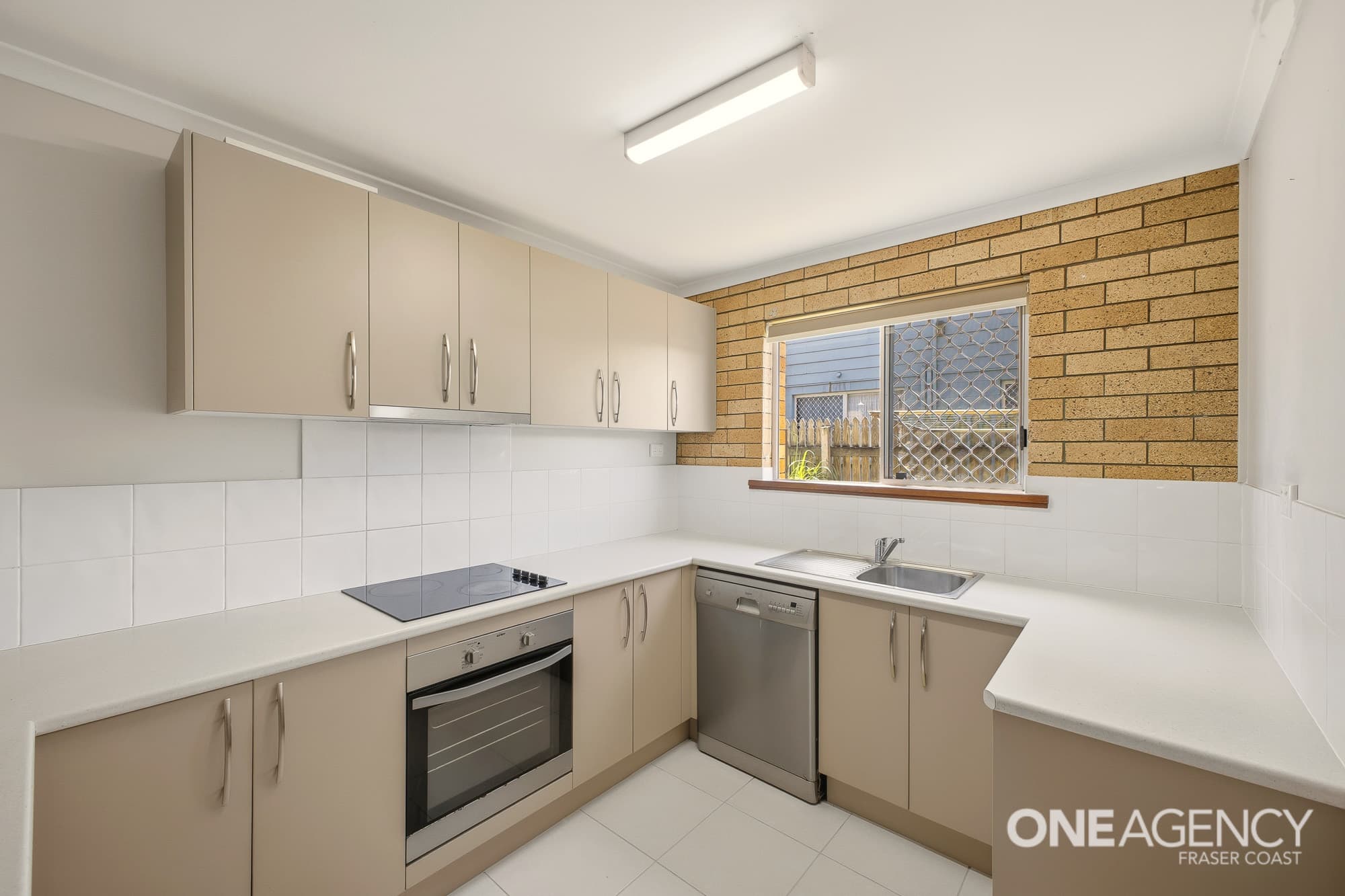 3/80 Hibiscus Street, Urangan, Urangan - Thumbnail 2