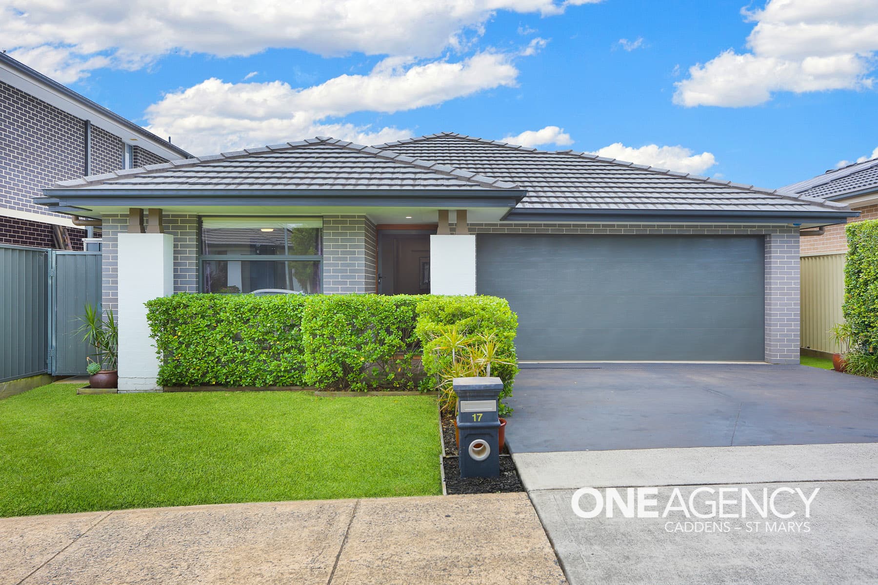 17 Cherrywood Street, Claremont Meadows, Claremont Meadows - Image 1