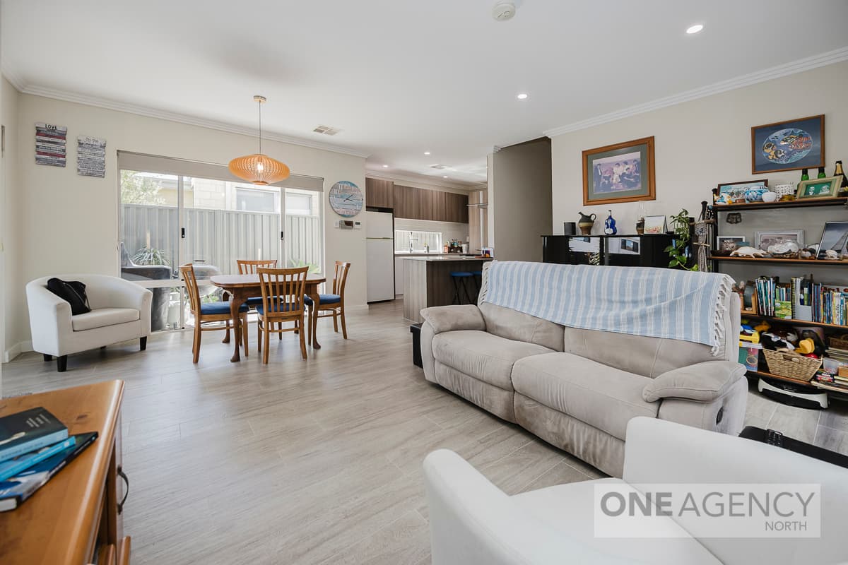 2C Nash Street, Hillarys, Hillarys - Thumbnail 2