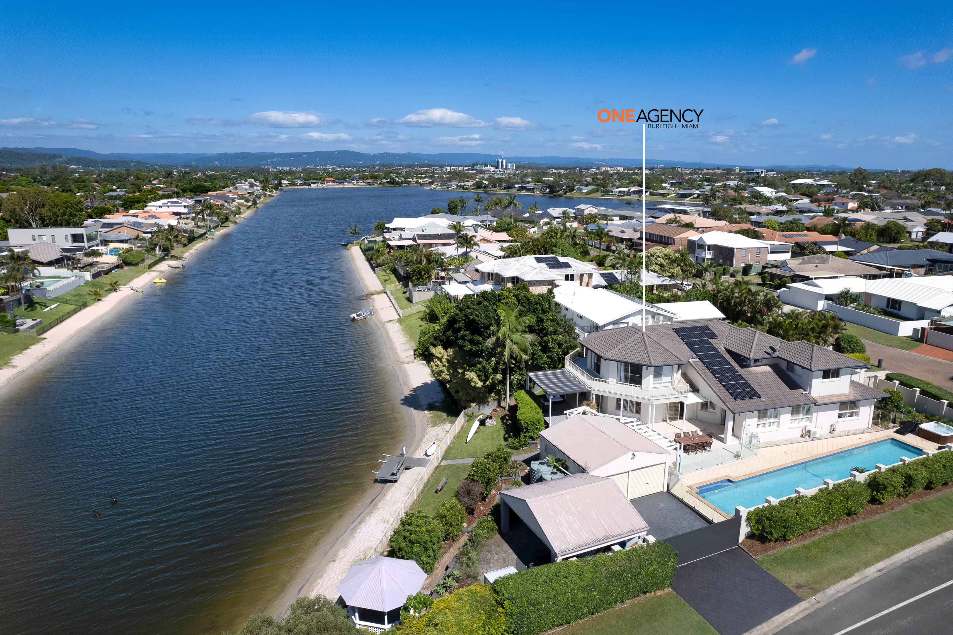 59 Pintail Crescent, Burleigh Waters, Burleigh Waters - Thumbnail 2