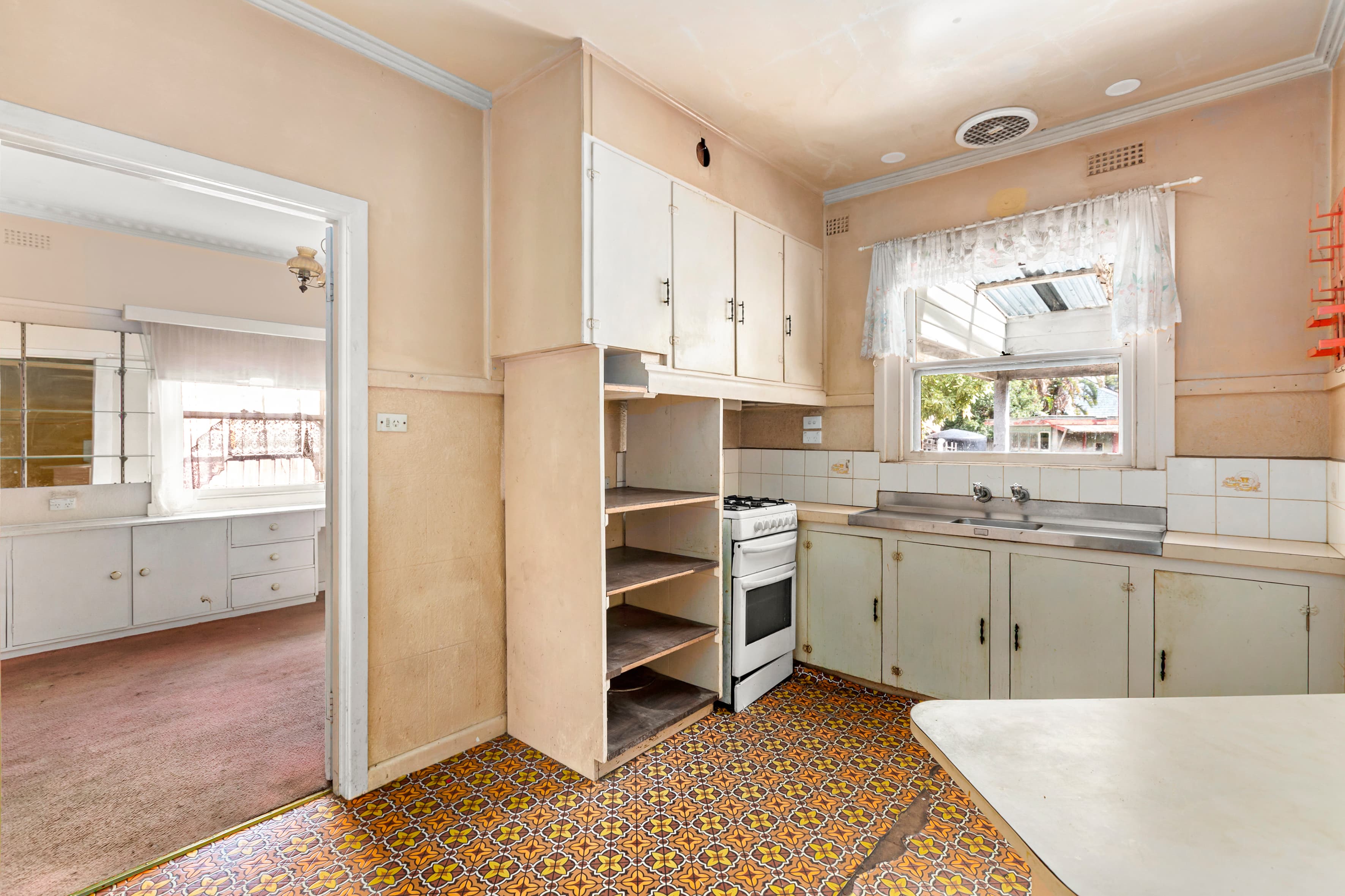 33 Keith Street, Parkdale, Parkdale - Thumbnail 8