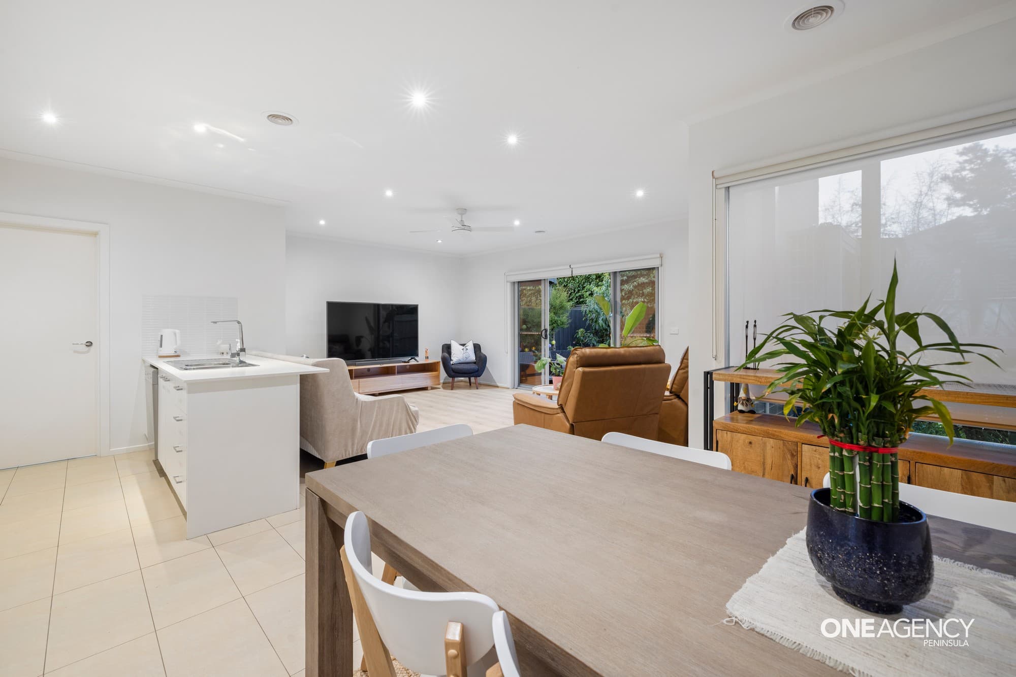 12 Seacrest Place, Mount Martha, Mount Martha - Thumbnail 2