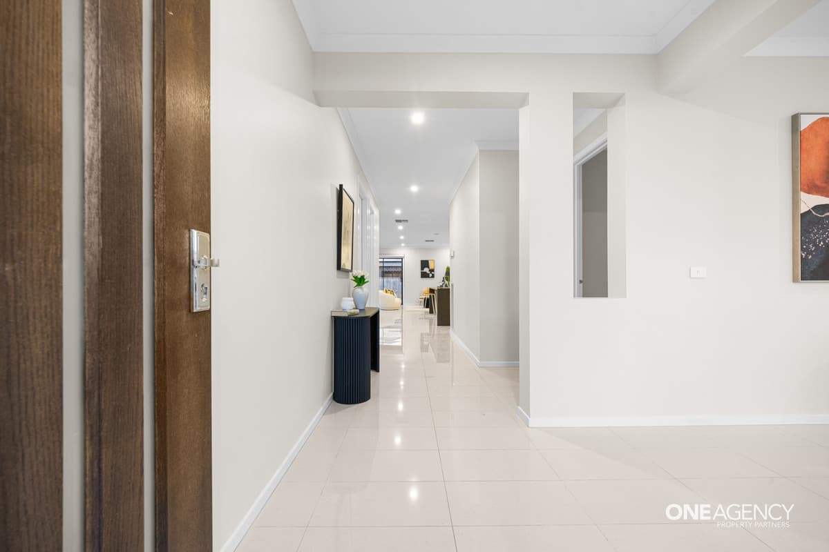 41 Ruthven Way, Mambourin, Mambourin - Thumbnail 3