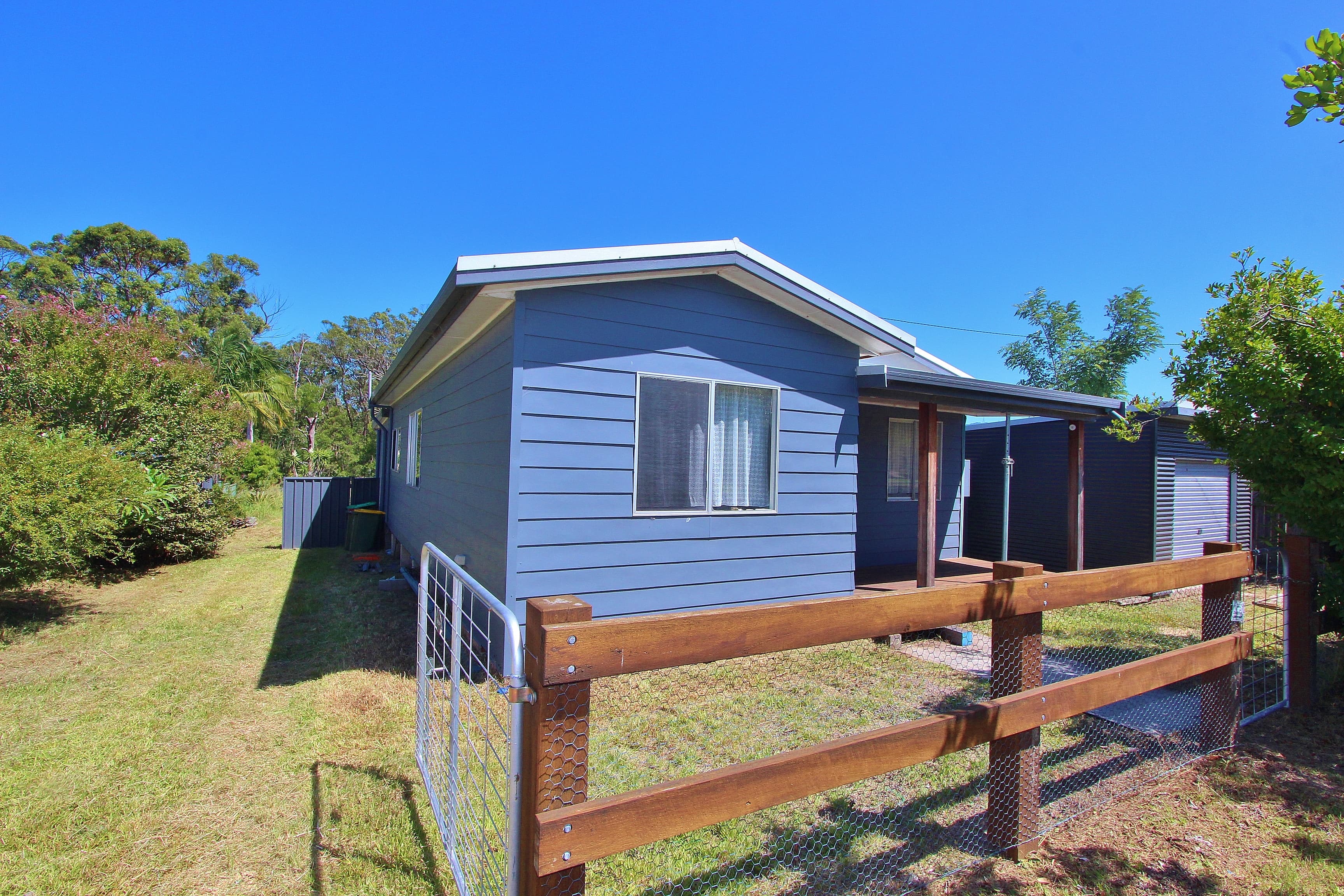11 Homedale Road, Kew, Kew - Image 1