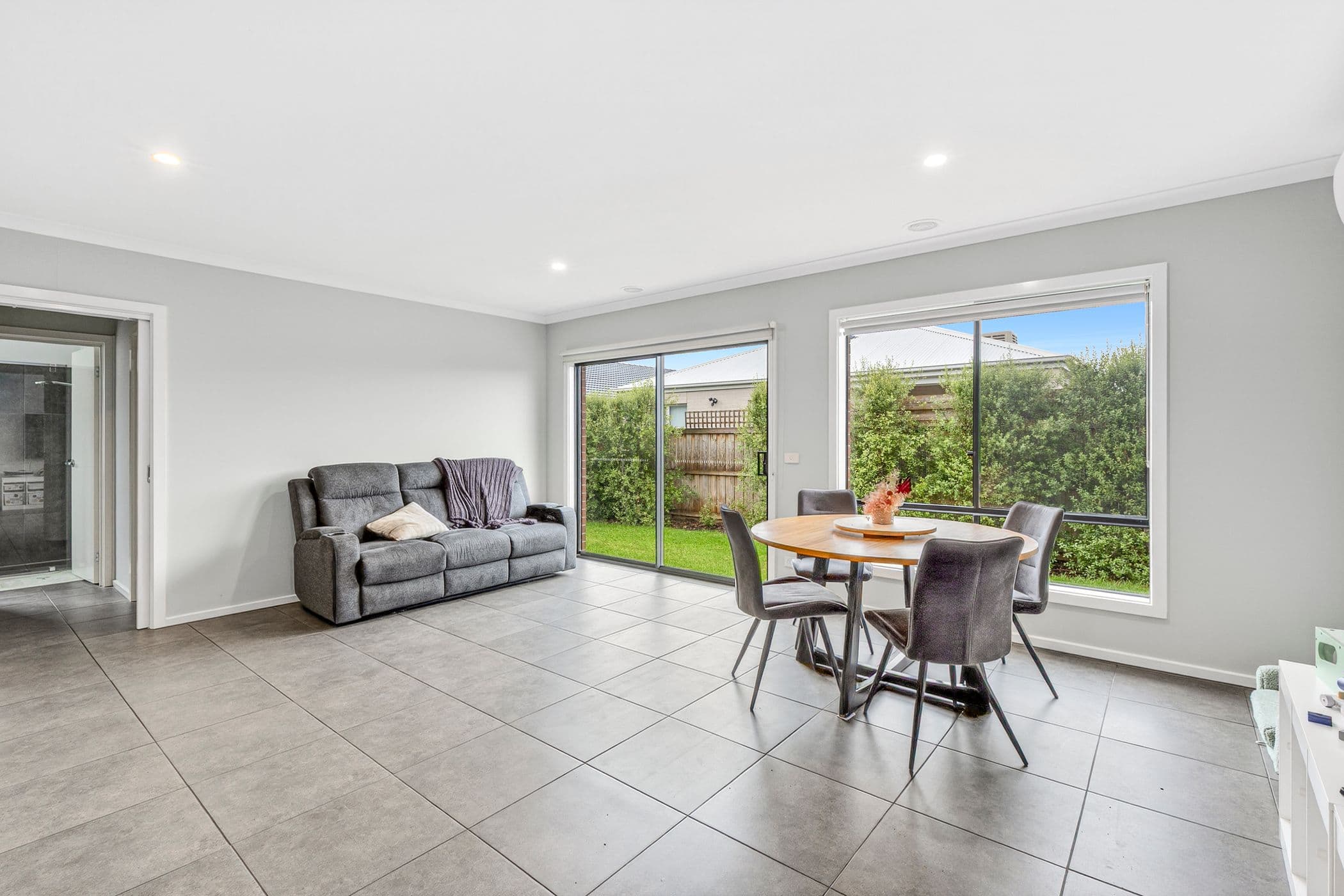 40 Fawkner Crescent, Armstrong Creek, Armstrong Creek - Thumbnail 5
