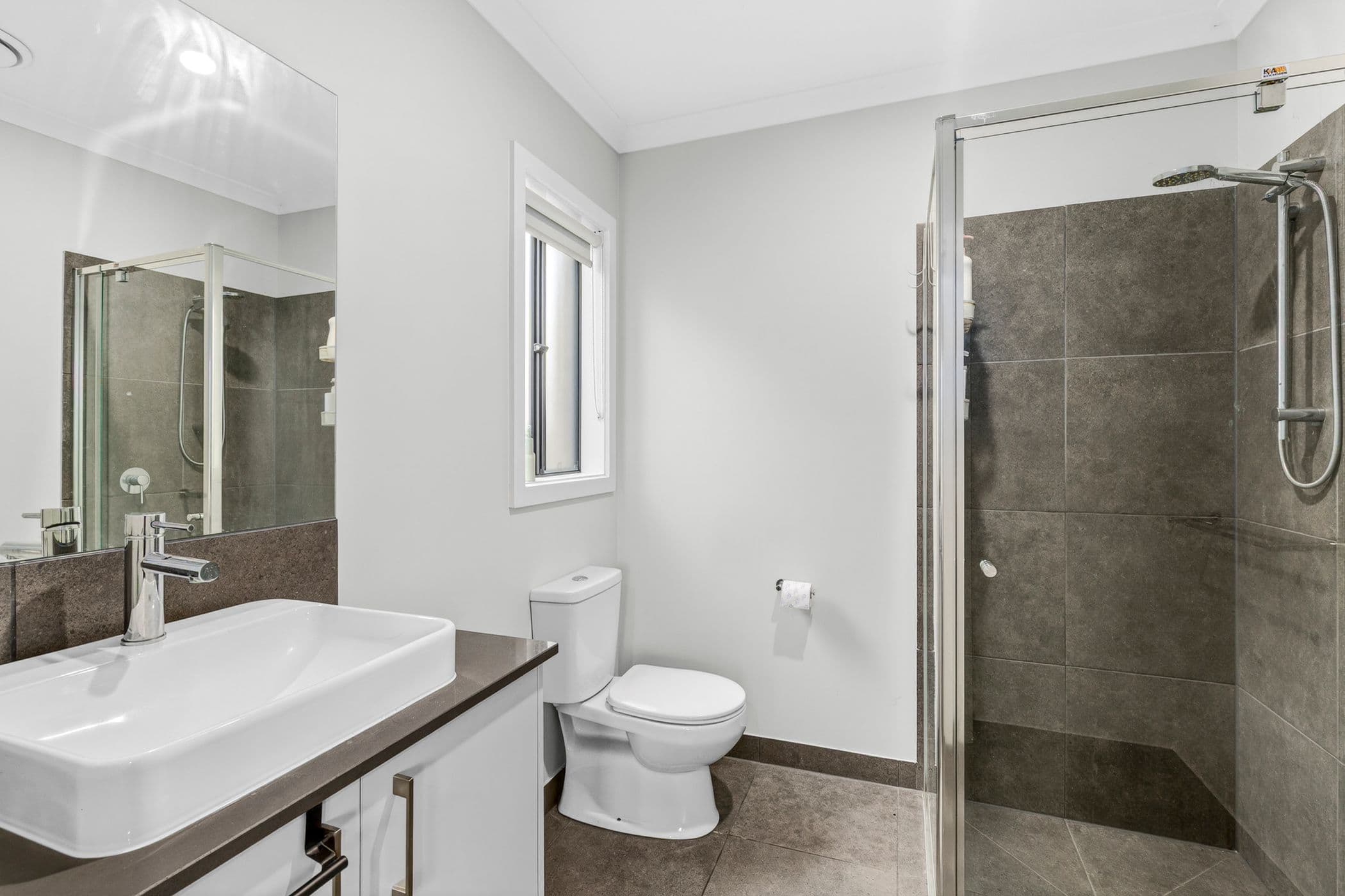 40 Fawkner Crescent, Armstrong Creek, Armstrong Creek - Thumbnail 8
