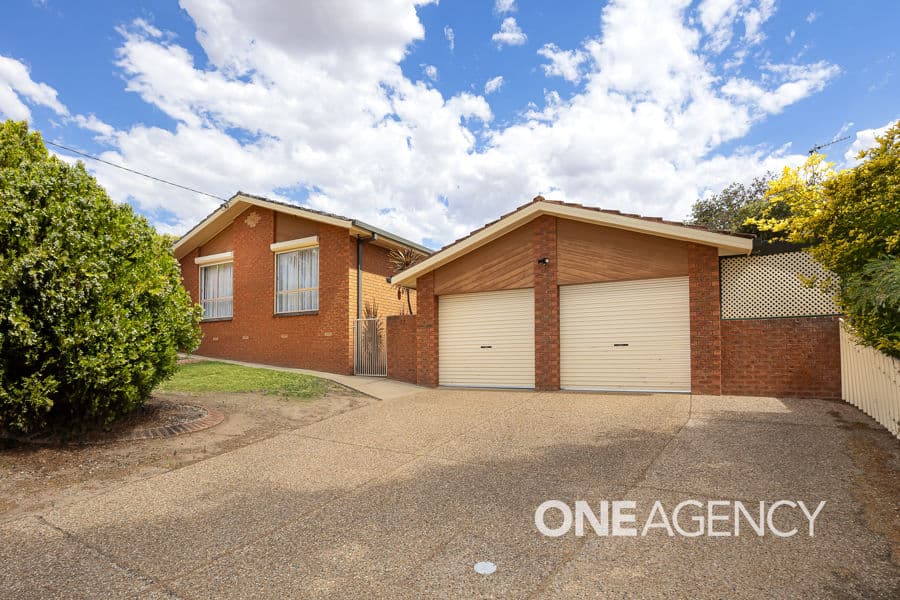 22 SHERWOOD Avenue, Kooringal, Kooringal - Image 1