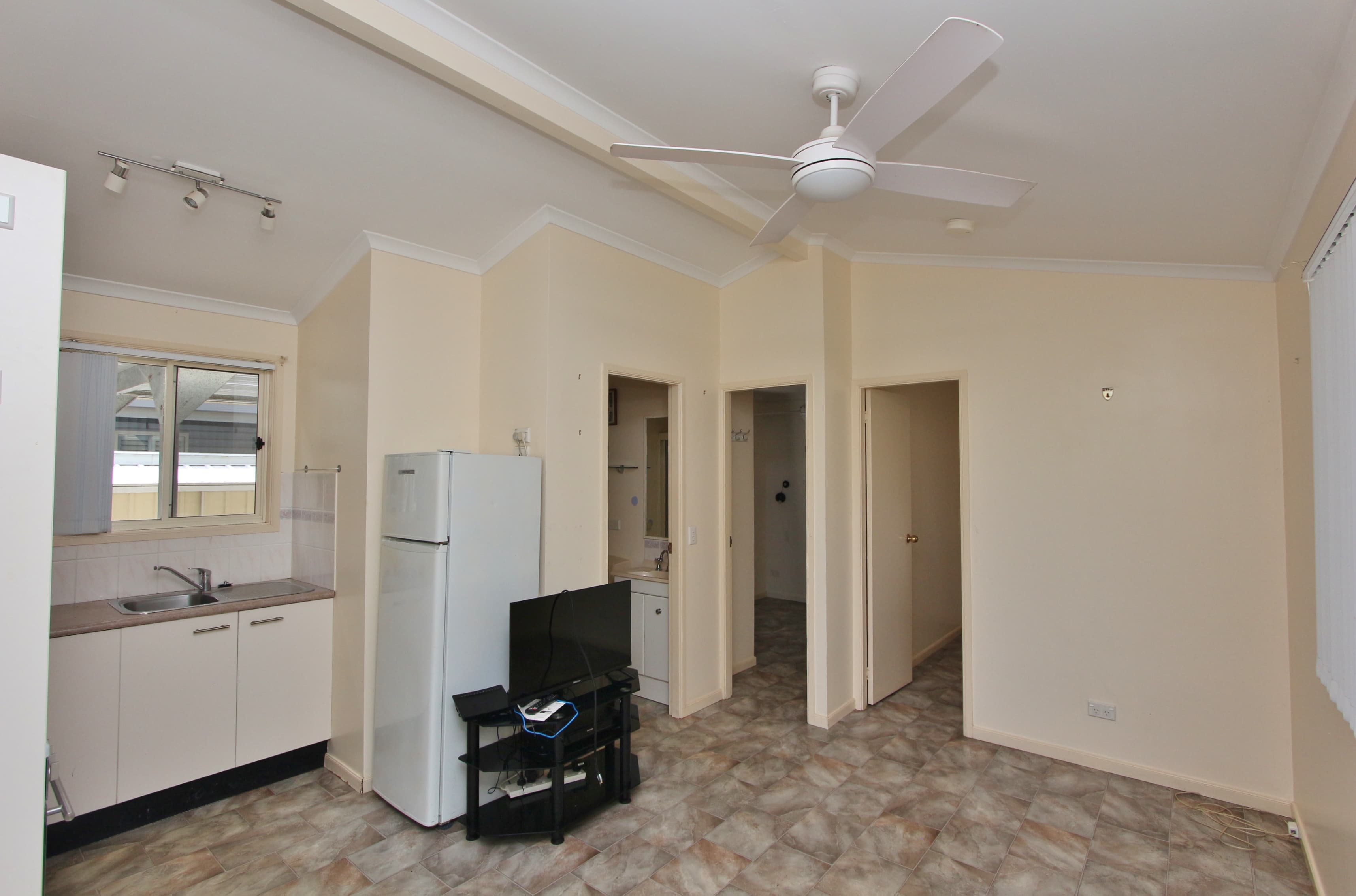 2/2 Arnott Street, Laurieton, Laurieton - Thumbnail 3