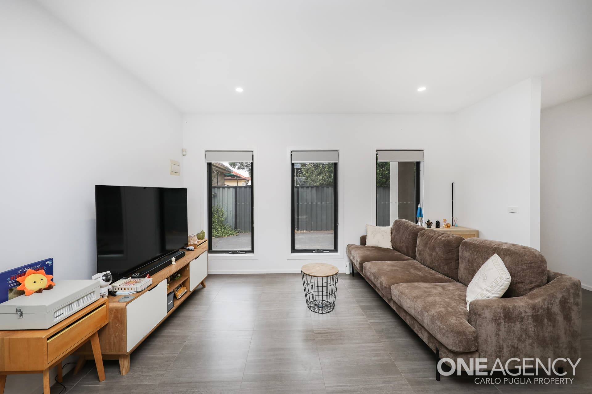 2/27 Ainsworth Street, Sunshine West, Sunshine West - Thumbnail 2