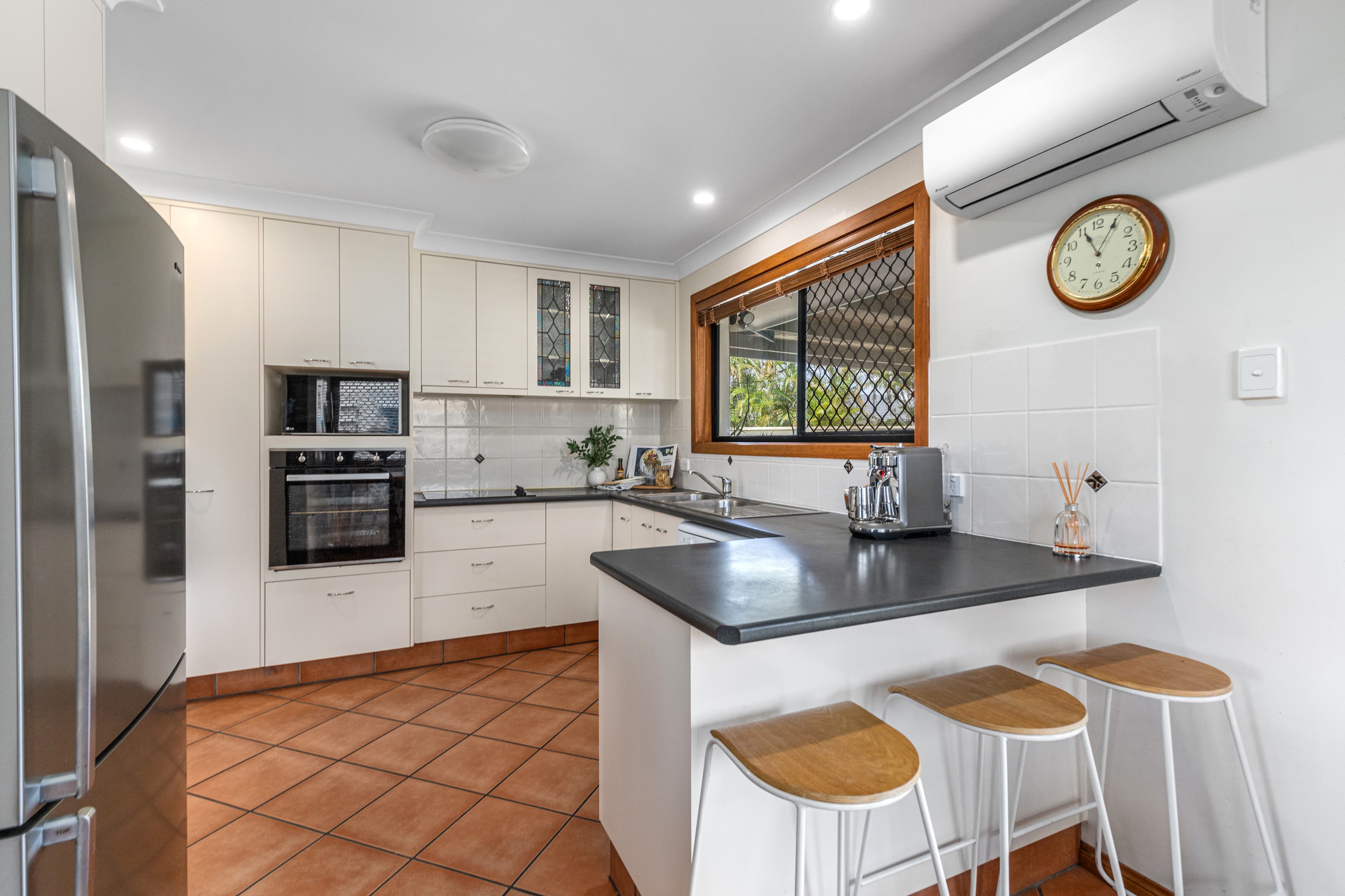 6 Maitland Street, Burleigh Waters, Burleigh Waters - Thumbnail 7