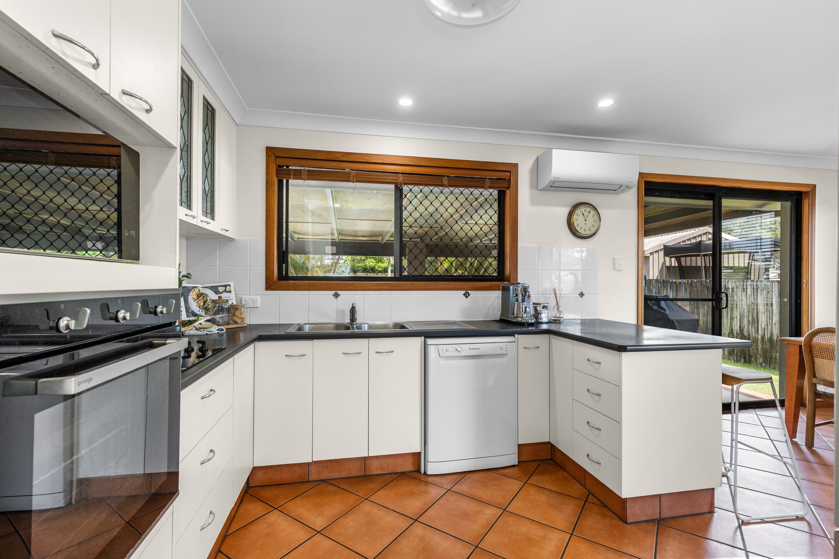 6 Maitland Street, Burleigh Waters, Burleigh Waters - Thumbnail 6