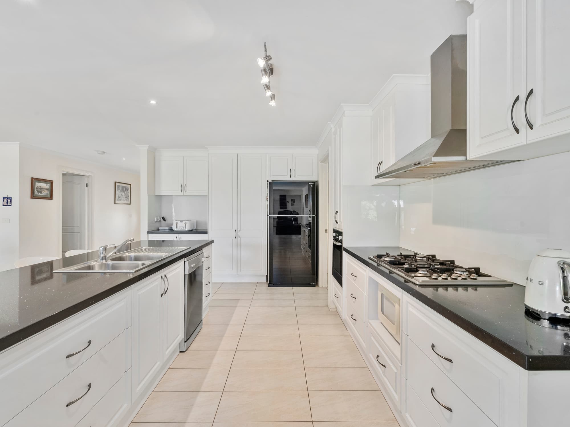 20 Gattuso Drive, Cobram, Cobram - Thumbnail 5