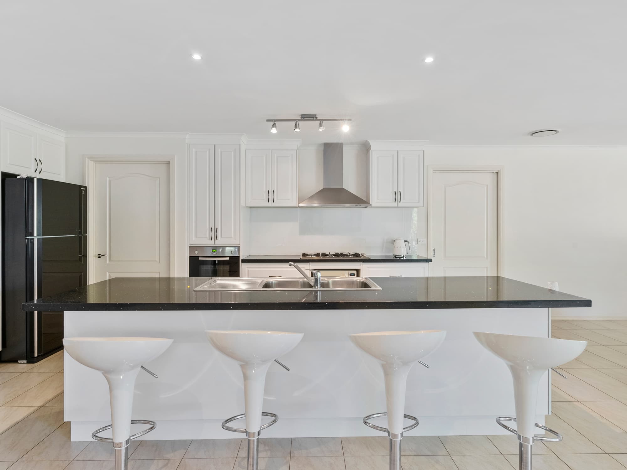 20 Gattuso Drive, Cobram, Cobram - Thumbnail 7