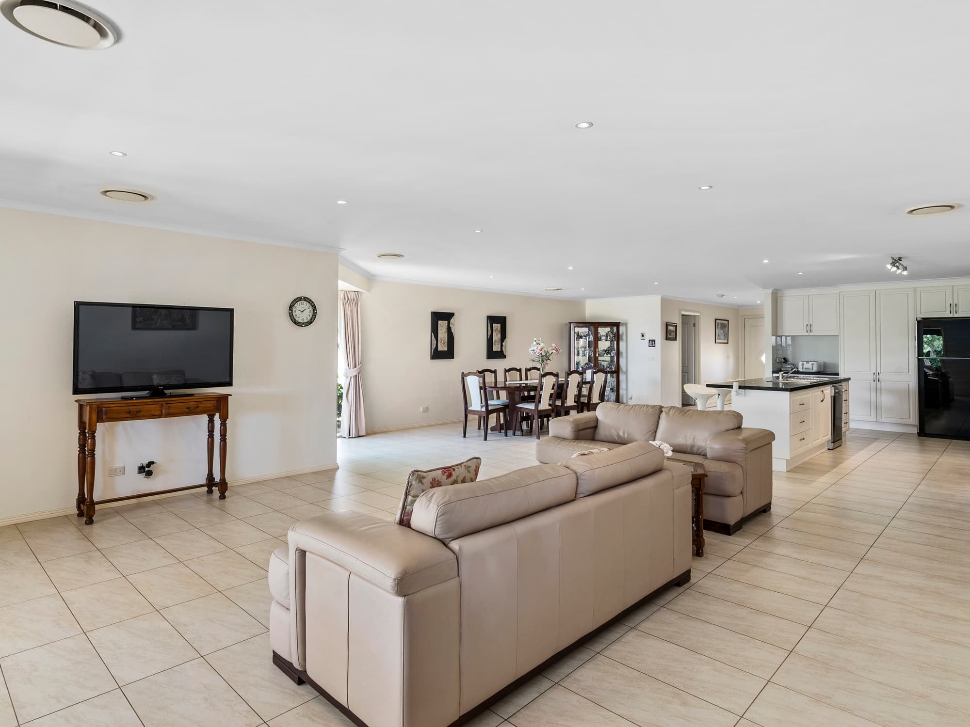 20 Gattuso Drive, Cobram, Cobram - Thumbnail 8