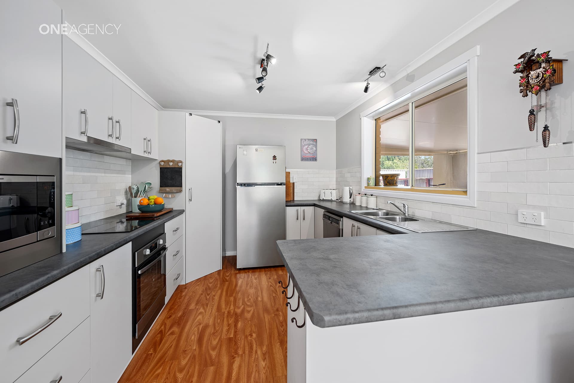 7 Adina Court, Penguin, Penguin - Thumbnail 4
