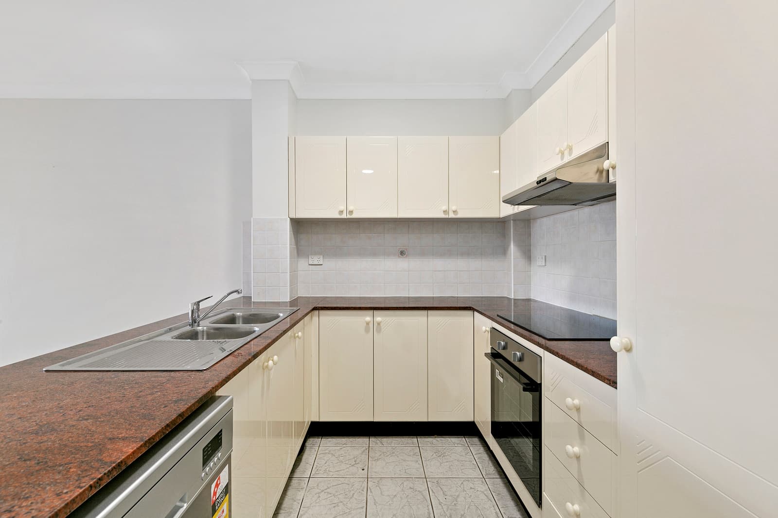 6/9-15 Willock Avenue, Miranda, Miranda - Thumbnail 5