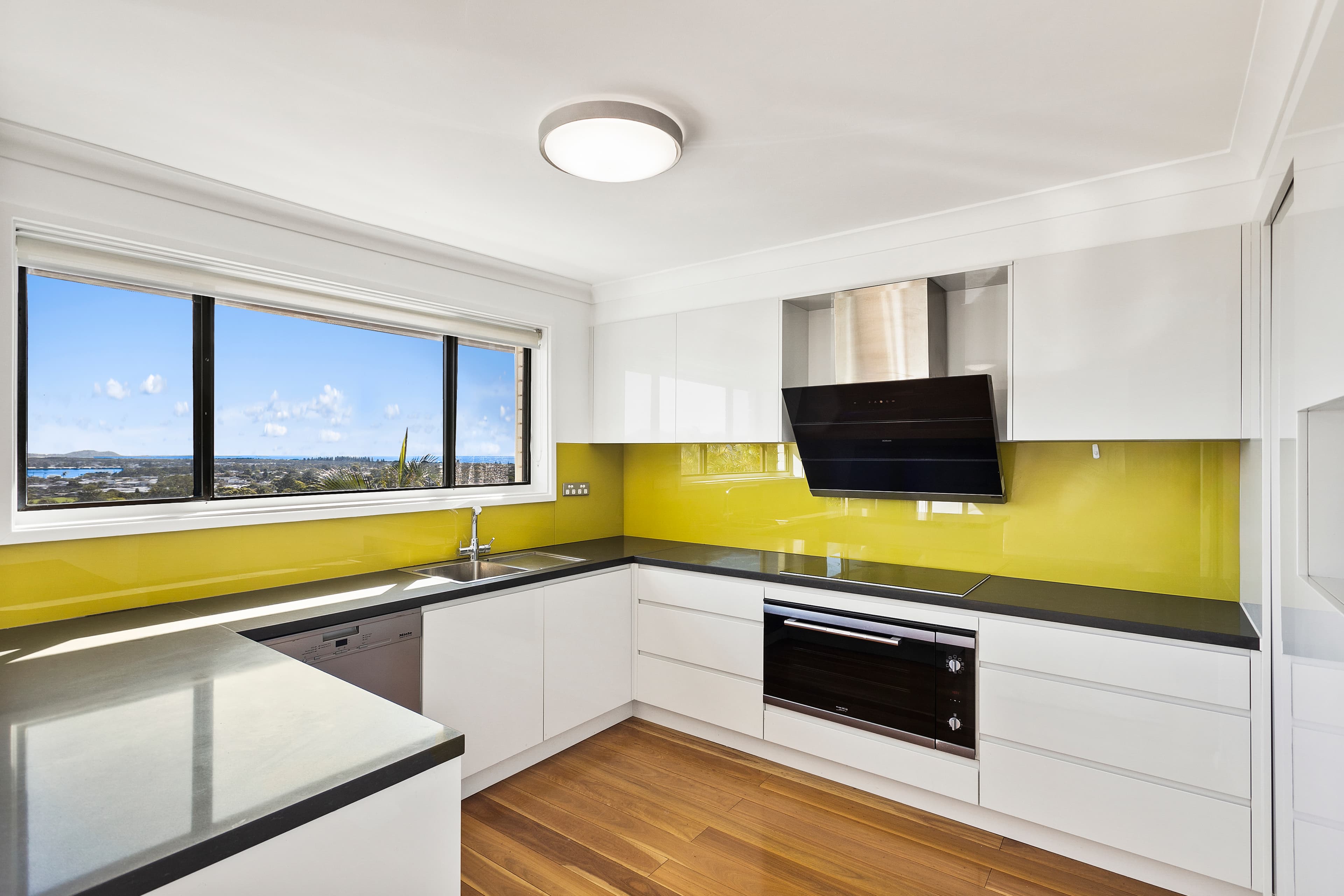 10 Cuthbert Drive, Mount Warrigal, Mount Warrigal - Thumbnail 3