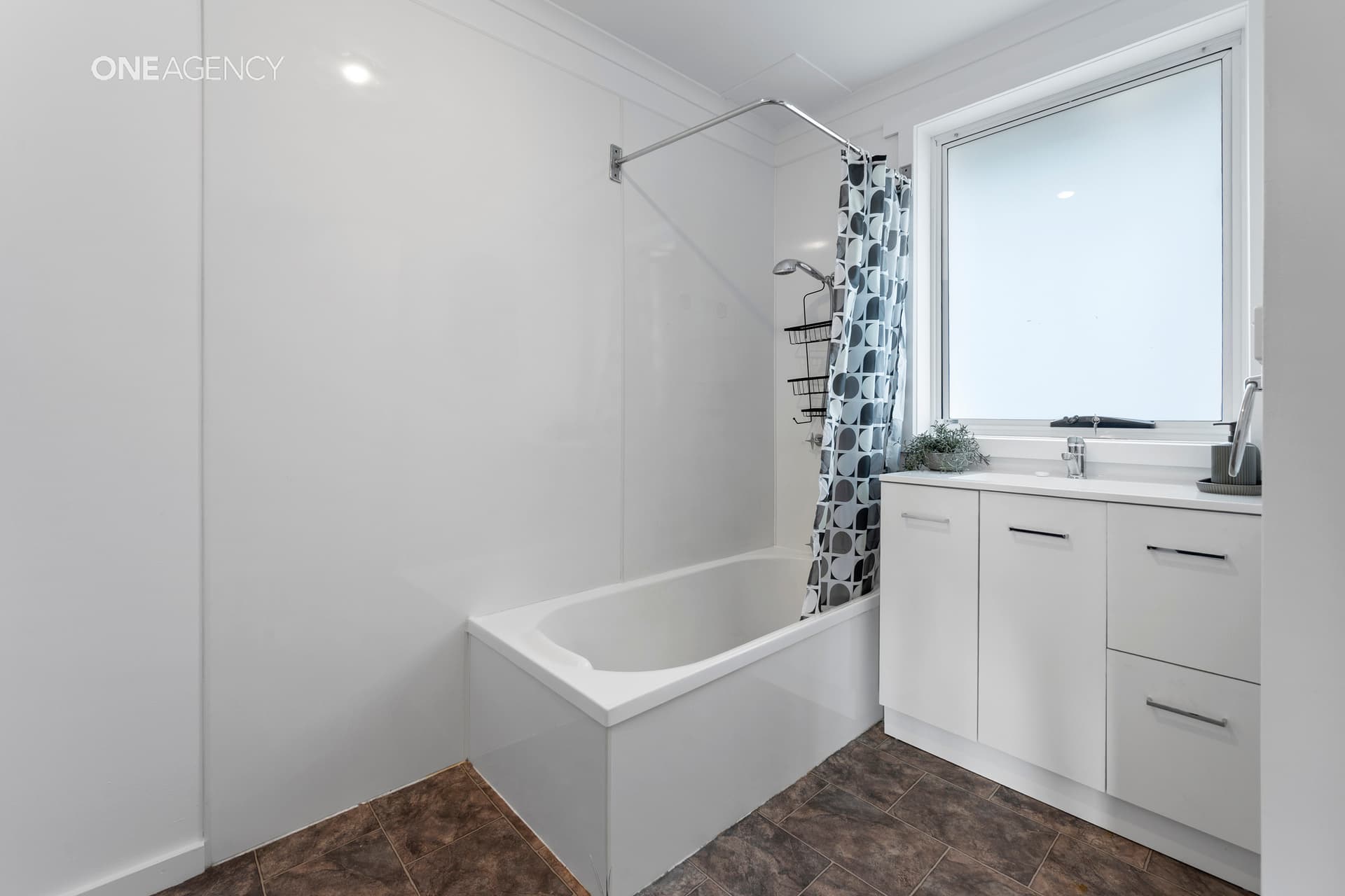 2 Casuarina Court, East Devonport, East Devonport - Thumbnail 5