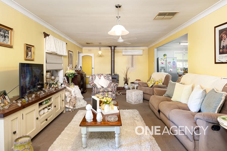 1 HAWKES Place, Tolland, Tolland - Thumbnail 2